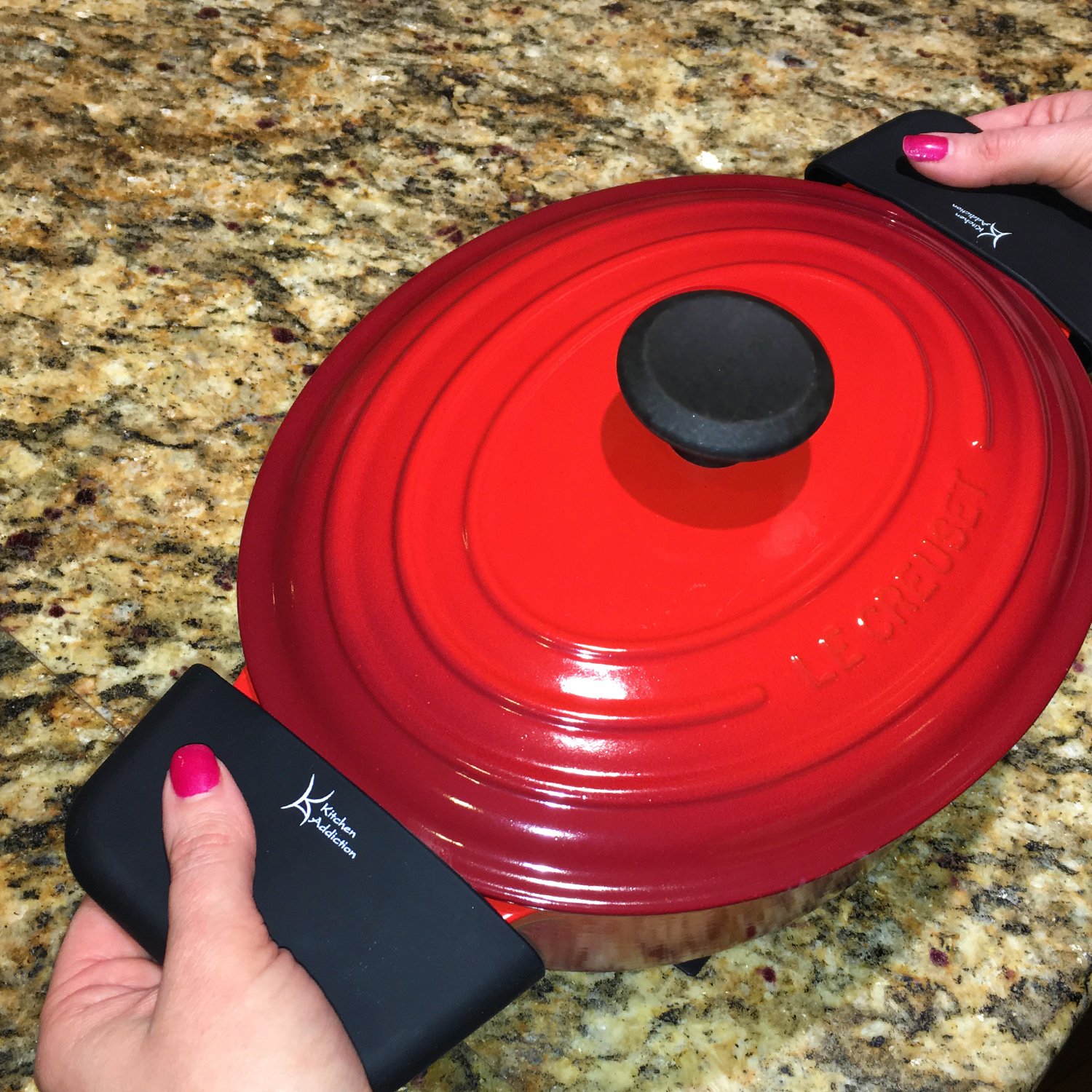 6-Piece Silicone Kitchen Set - Heat Resistant Handle Holders, Trivets & Grippers for Cooking & Baking - Perfect for Stovetop, Oven & Microwave Use (Black)