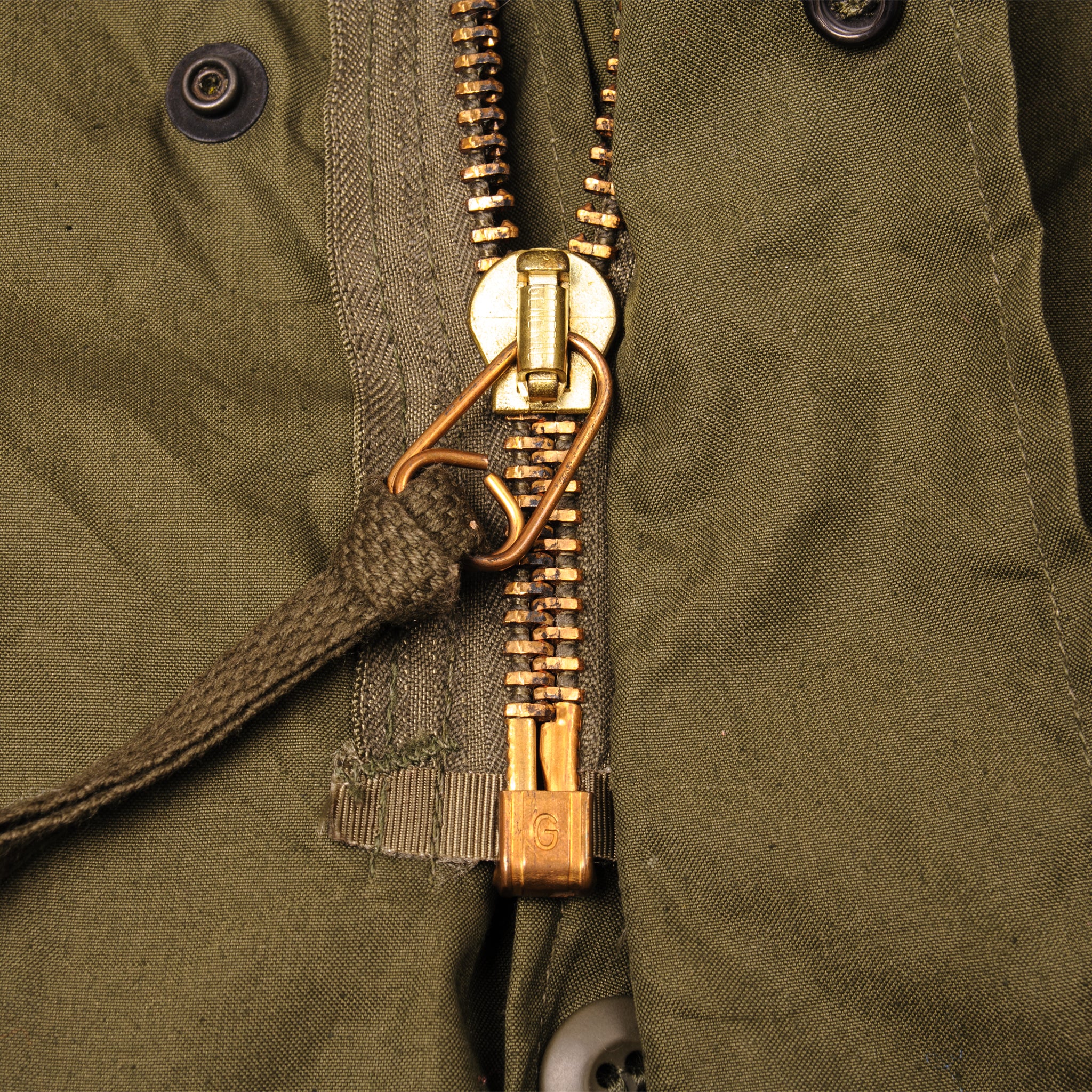 Vintage US Army Fishtail Parka 1983 XL with Liner - Authentic Military Jacket for Outdoor Camping, Hiking & Cold Weather