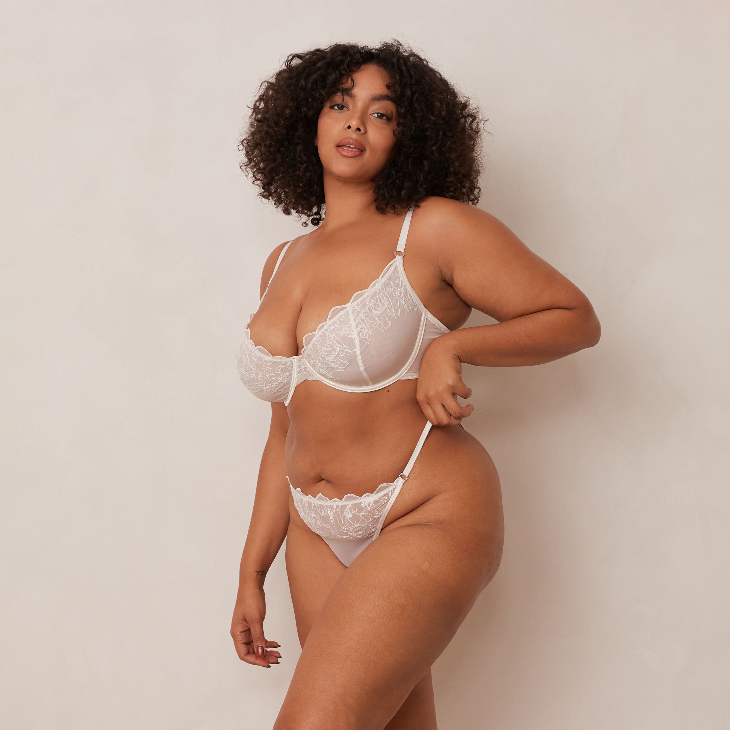 Pearl Balcony Bra - Elegant Lace Underwear for Women, Comfortable & Sexy Everyday Wear, Perfect for Date Nights & Special Occasions