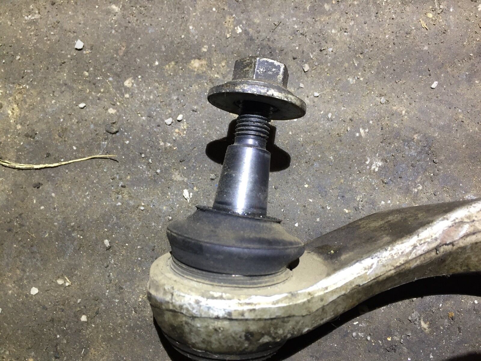05-08 Audi A4 Front Left Lower Control Arm - Driver Side Replacement Part - OEM Quality - Perfect for Suspension Repair & Maintenance