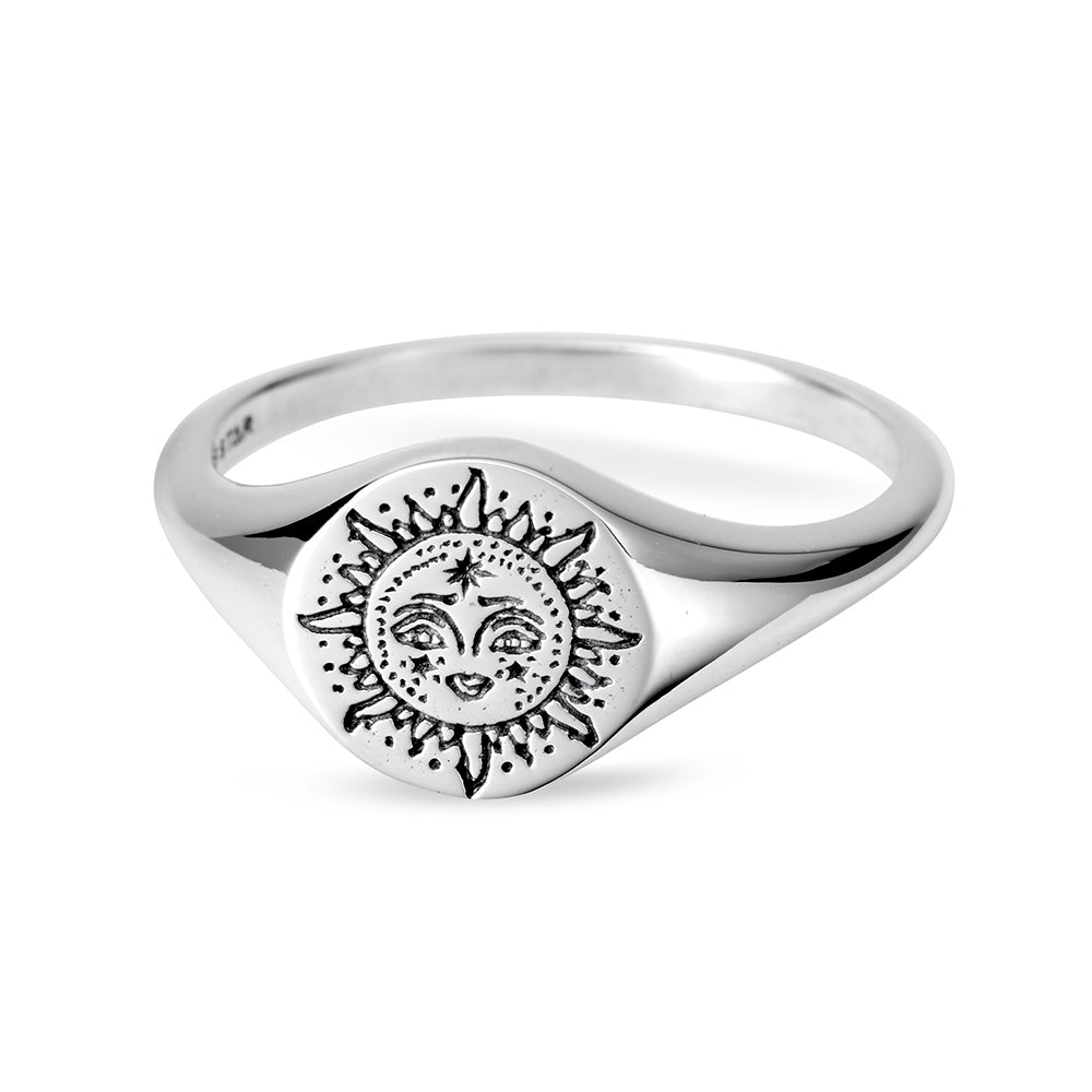 Dainty Sun Signet Ring - Gold Zodiac Sign Jewelry for Women, Minimalist Celestial Stackable Ring - Perfect for Everyday Wear, Gifts & Boho Fashion