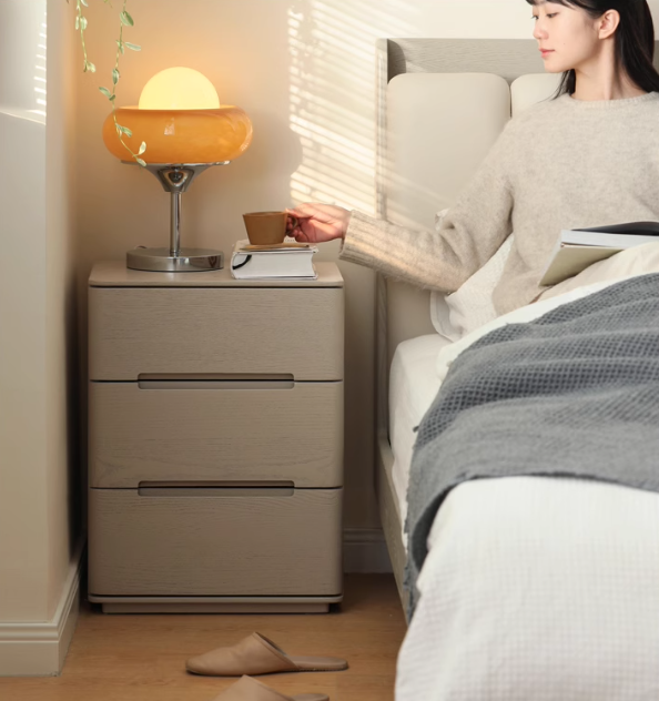 Solid Oak Wood Nightstand with 3 Drawers - Modern Light Luxury Bedside Table for Bedroom, Living Room, or Office