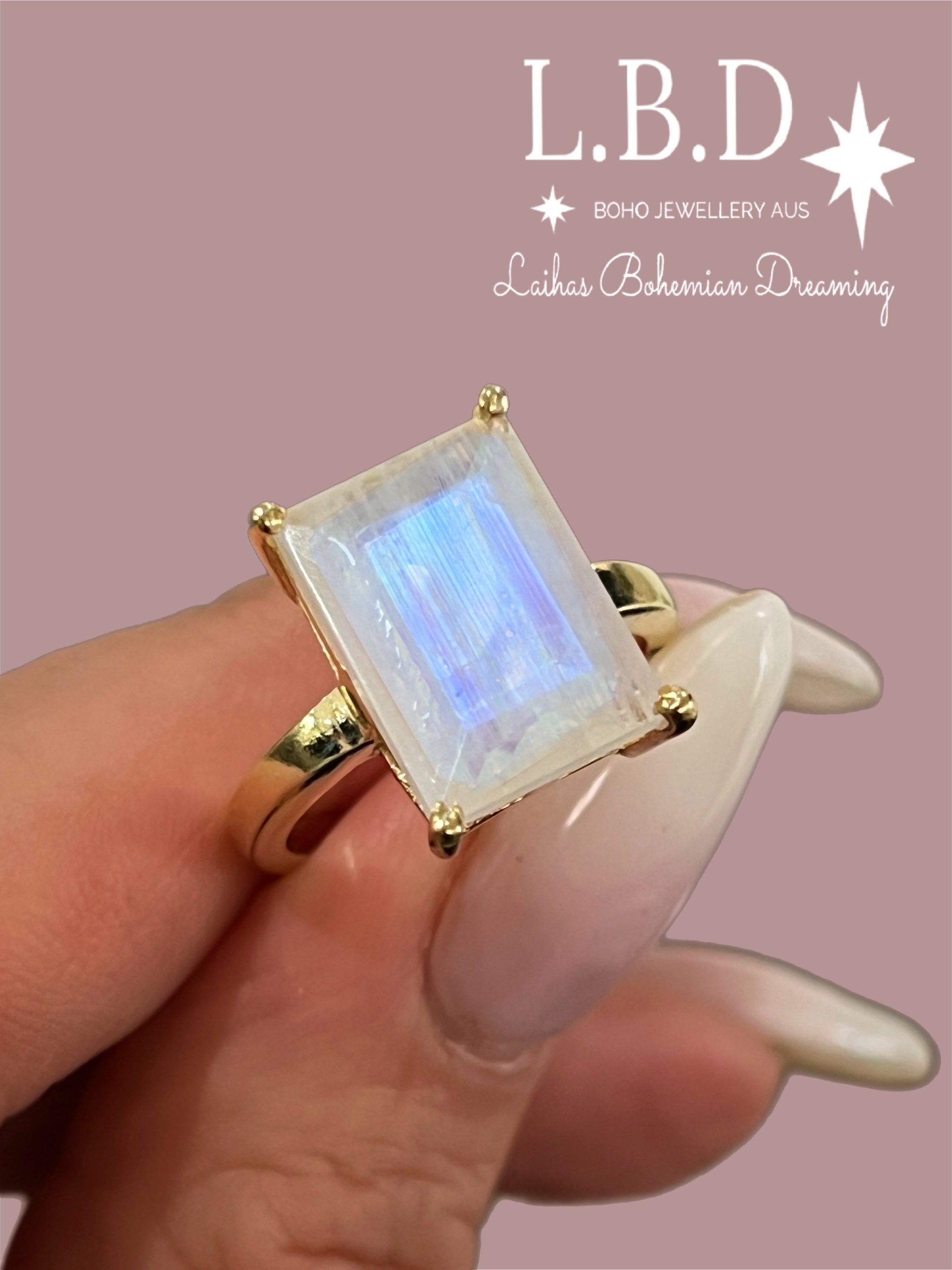 Exquisite Emerald Cut Crystal Gold Moonstone Ring for Women – Elegant Jewelry Gift for Birthday, Anniversary & Special Occasions