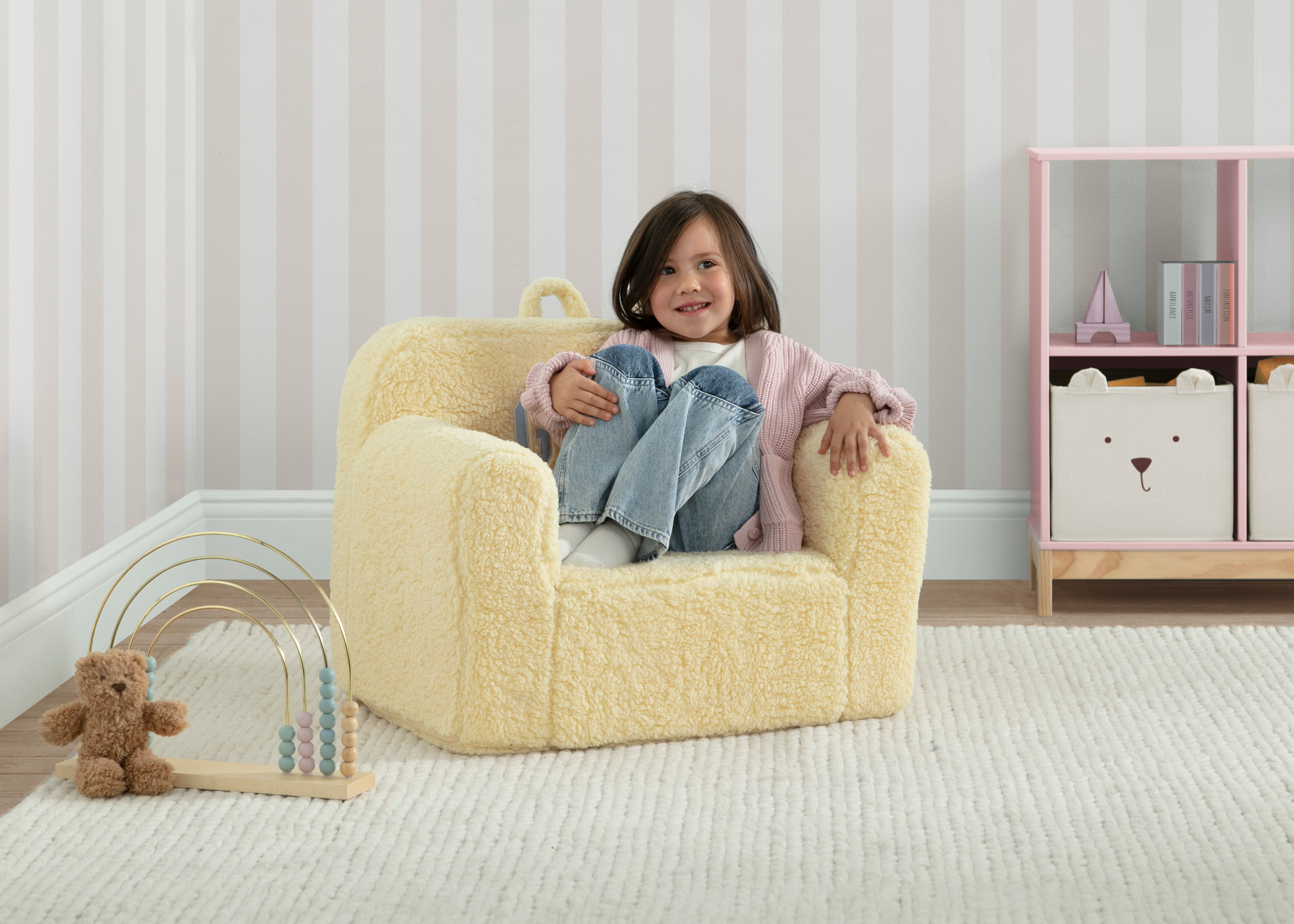 BabyGap Sherpa Chair - Cozy & Soft Plush Seat for Toddlers & Kids - Perfect for Nursery, Playroom & Travel