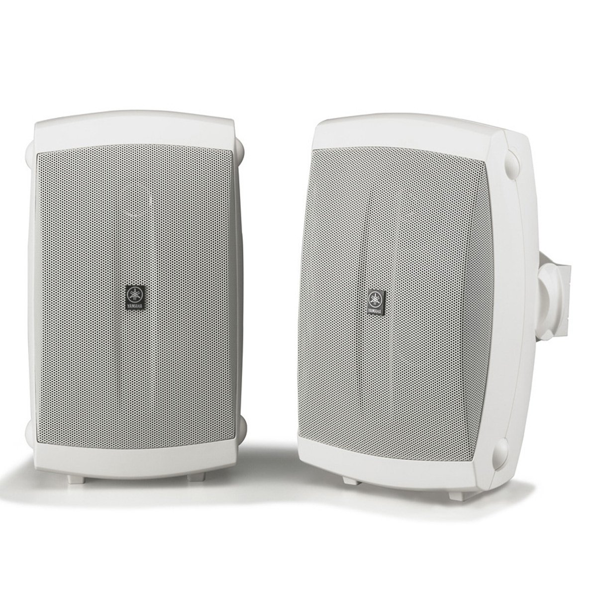 Yamaha NS-AW150W 2-Way Indoor Outdoor Weatherproof Speakers - High Performance White Bookshelf Speakers for Home Theater, Patio, Garden & Pool Area (Pair)