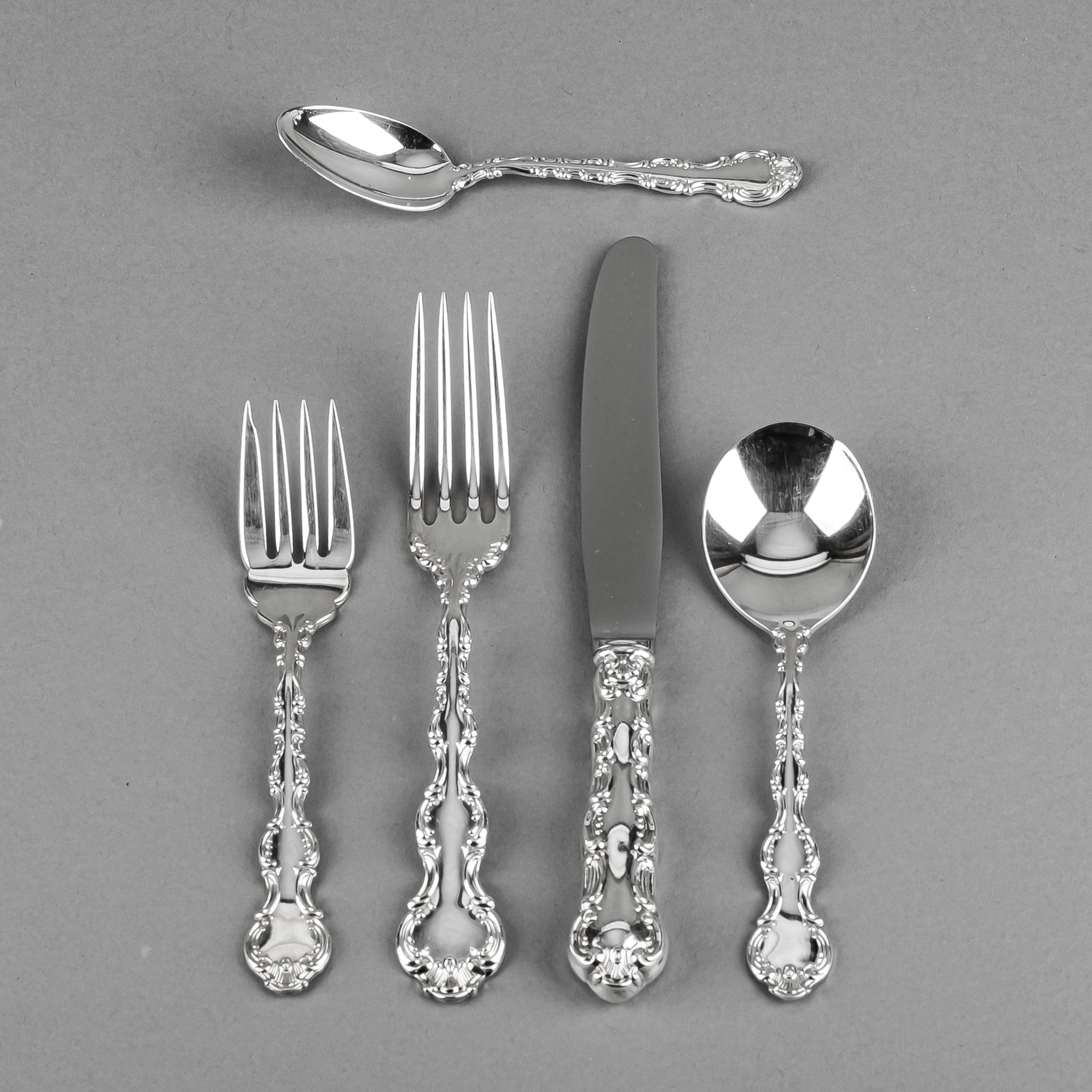 BIRKS Regency Plate Louis De France Silverplate Flatware Set - 8-Piece Luncheon Place Settings with Extras - Elegant Dining for Special Occasions & Dinner Parties