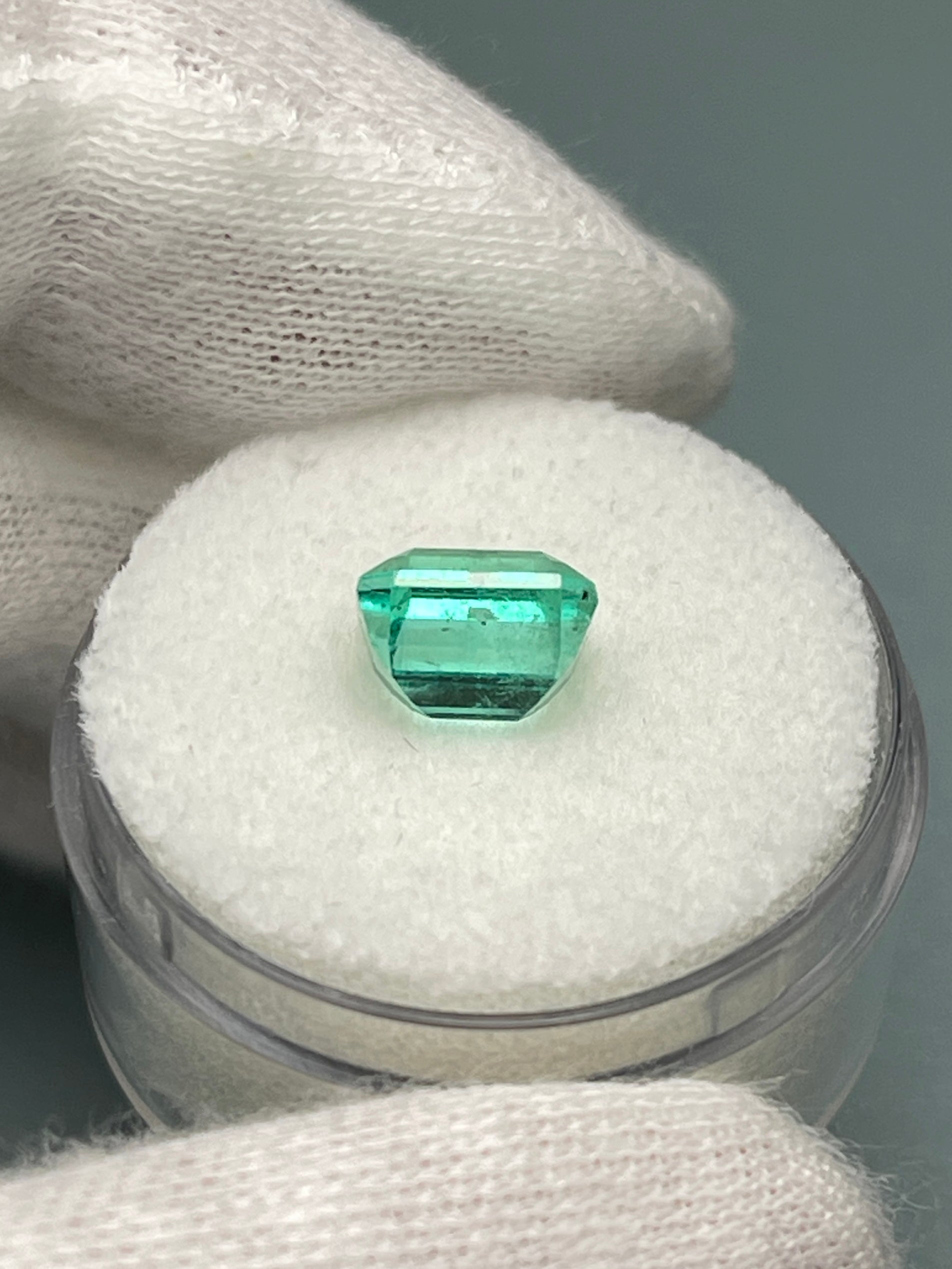 2.36 Carat Natural Colombian Loose Emerald Gemstone - Asscher Cut for Jewelry Making, Engagement Rings & Luxury Gifts
