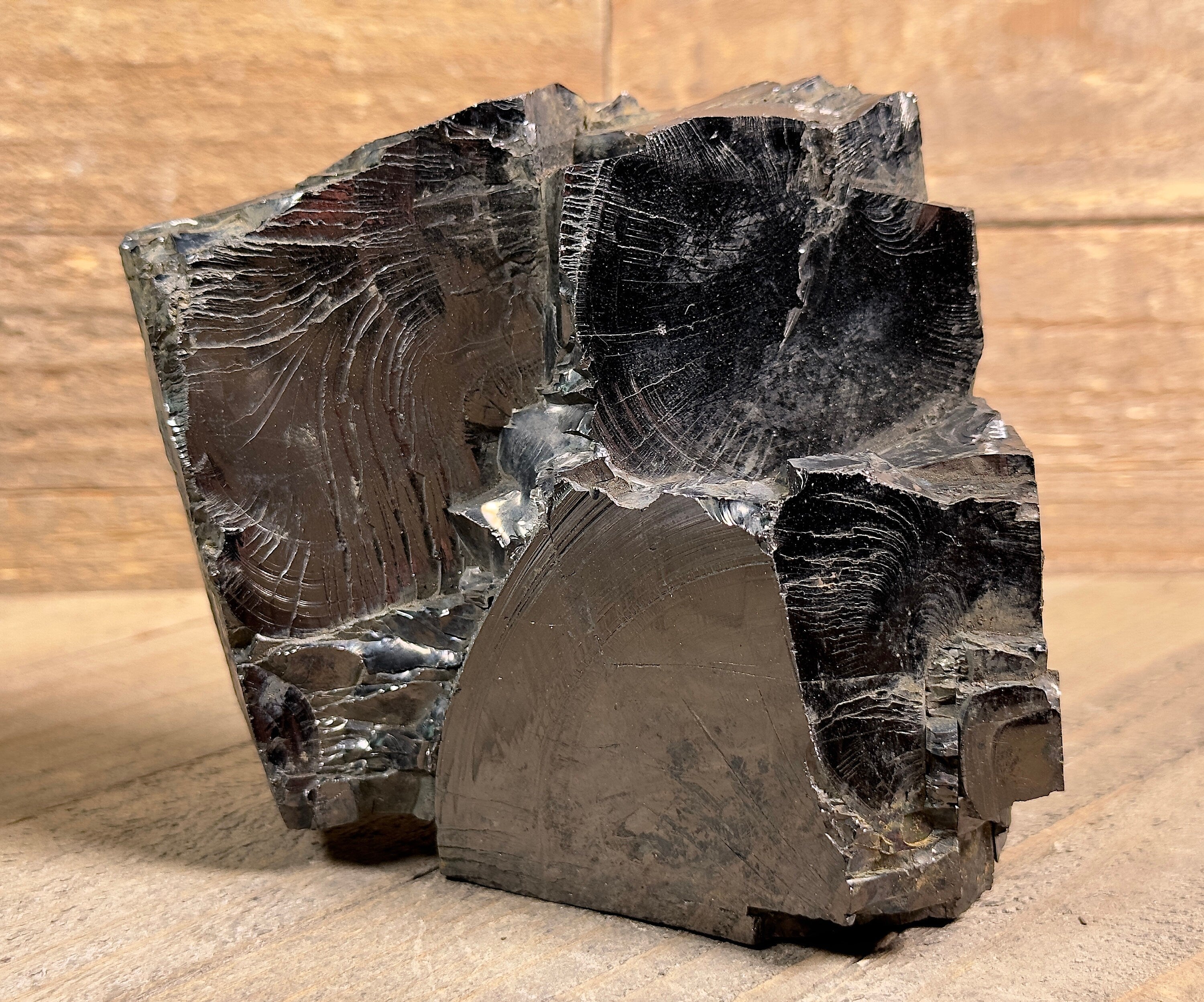 ELITE SHUNGITE Raw Crystal from Colombia - Natural EMF Protection Stone, Healing Energy, Home & Office Decor, Raw Crystals and Stones Collection (Perfect for Meditation, Feng Shui & Spiritual Healing)