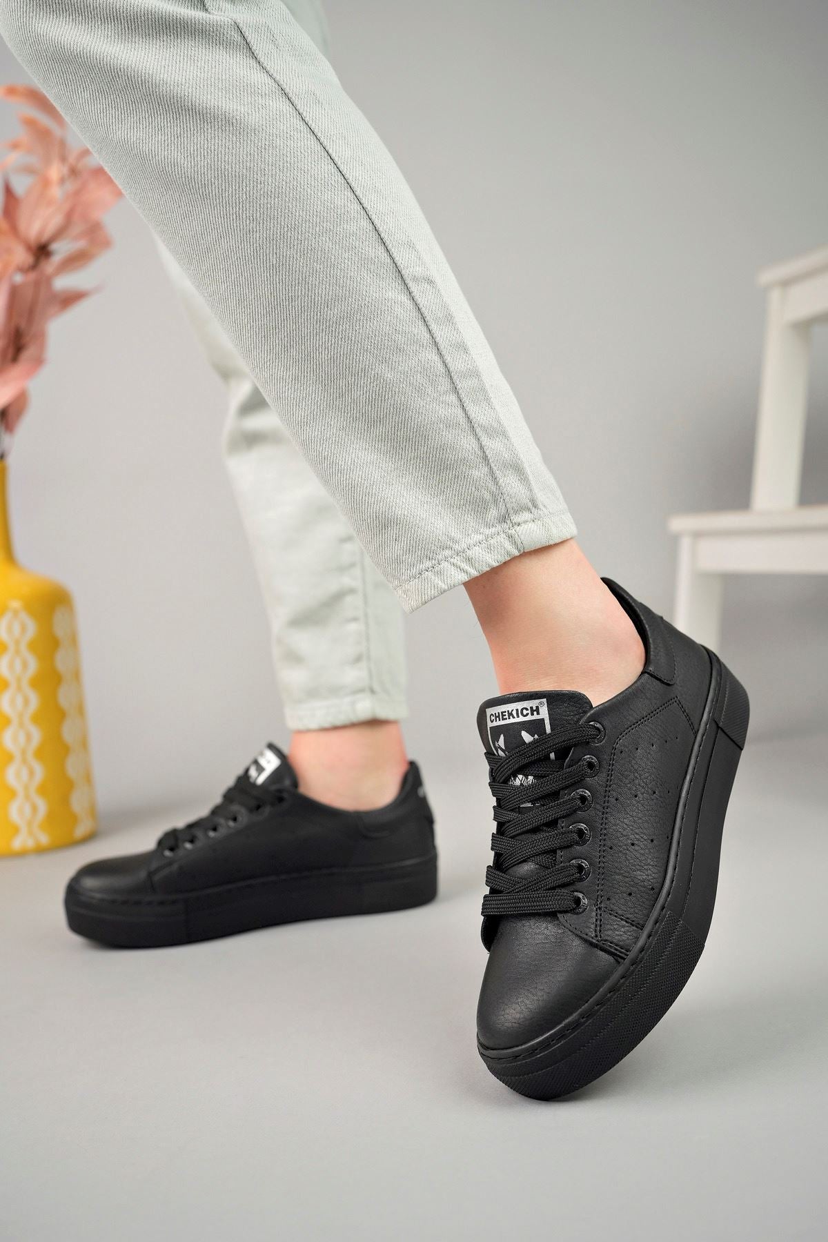 CH983 CST Men's Tennis Shoes Black - Lightweight & Durable for Court Sports, Training, and Casual Wear