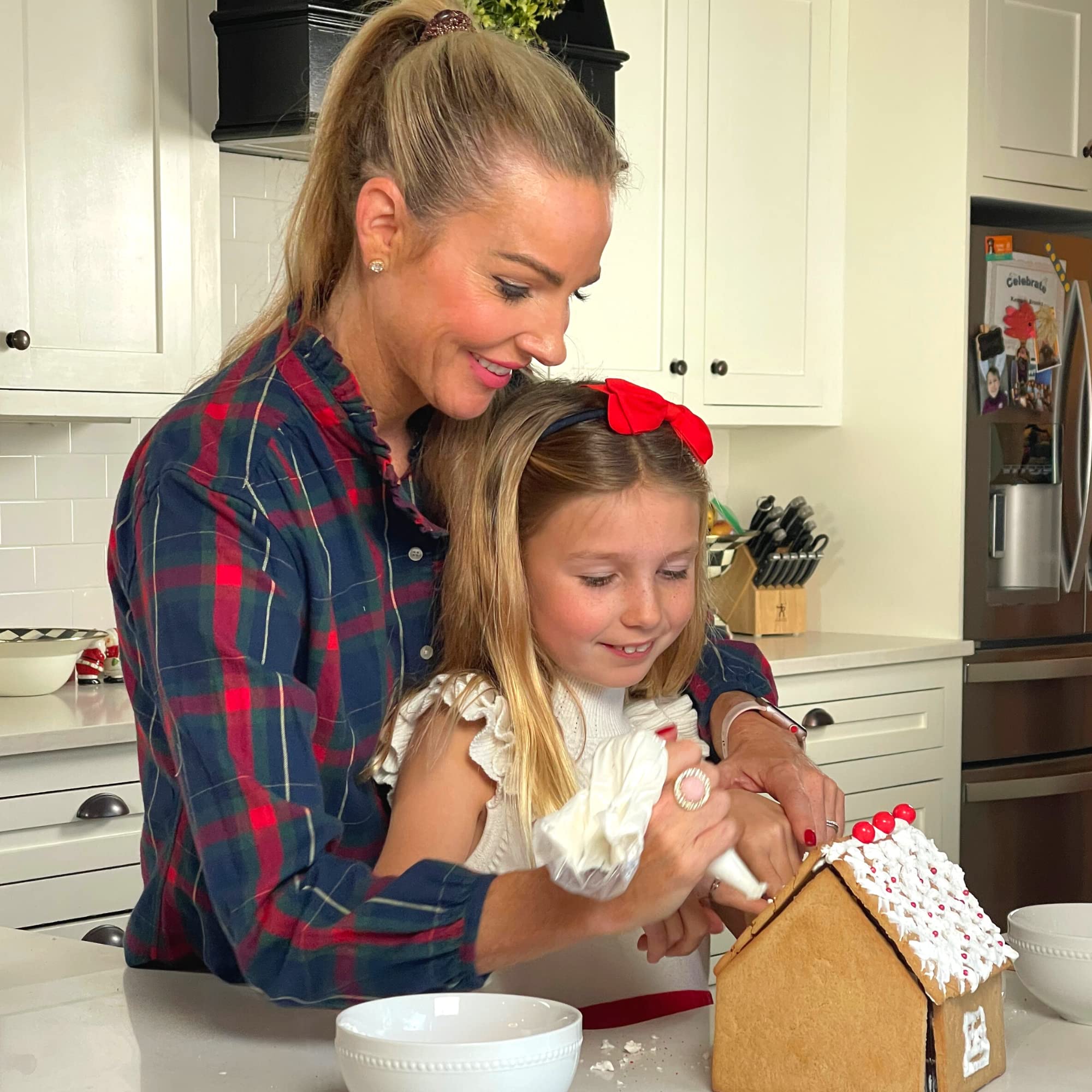 Christmas Gingerbread House Kit for Kids - Bakery Bling™ Moose Lodge DIY Baking Set with Pre-Baked House, Quick-Dry Icing, Glittery Sugar & Edible Decorations | Fun Holiday Activity for Family Baking & Christmas Party Decor