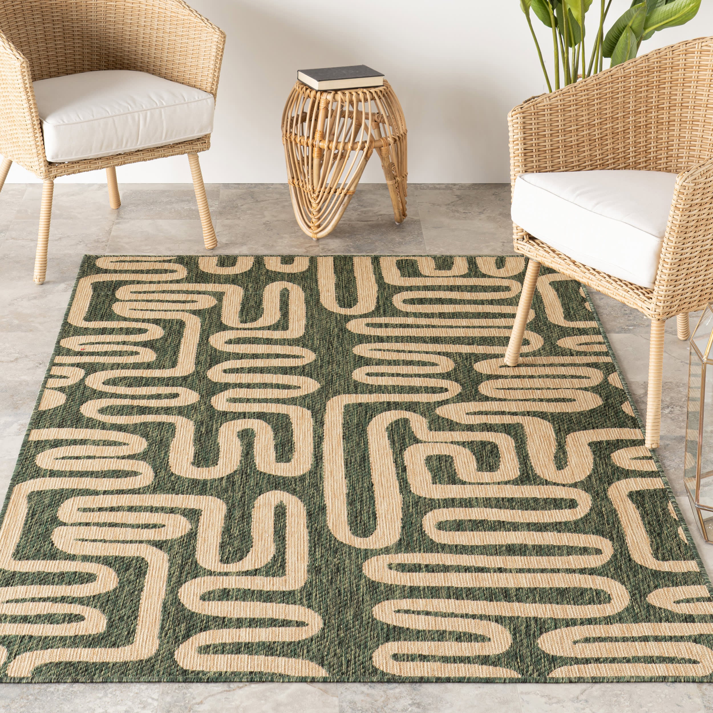 Elowyn Abstract Maze Indoor/Outdoor Area Rug - Green Modern Design for Living Room, Bedroom, or Patio Decor