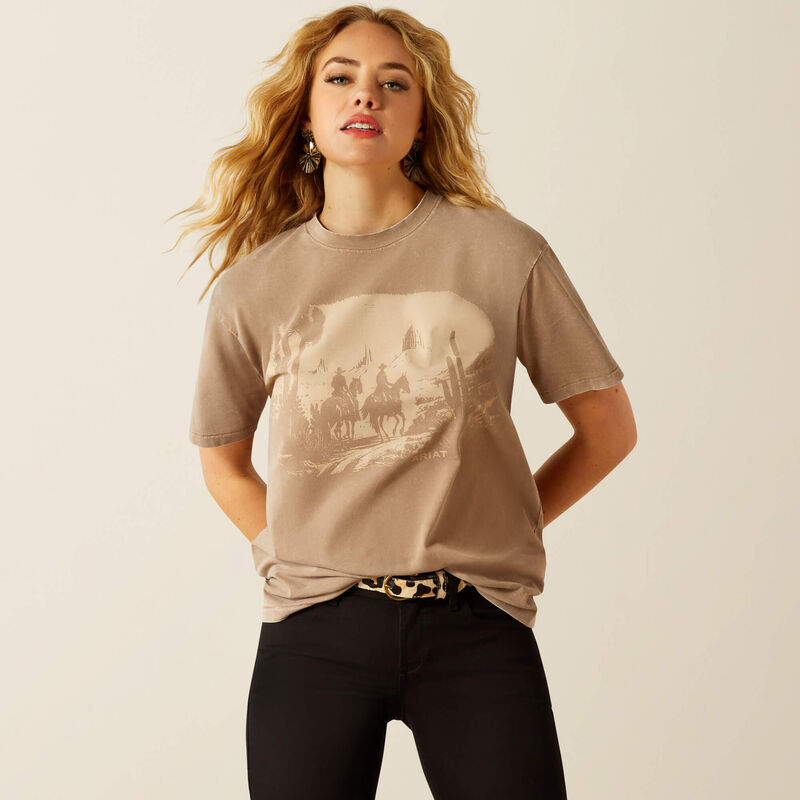 Ariat Western Mural T-Shirt for Men & Women - Vintage Cowboy Graphic Tee - Comfortable Cotton Shirt for Rodeo, Ranch, and Western Fashion