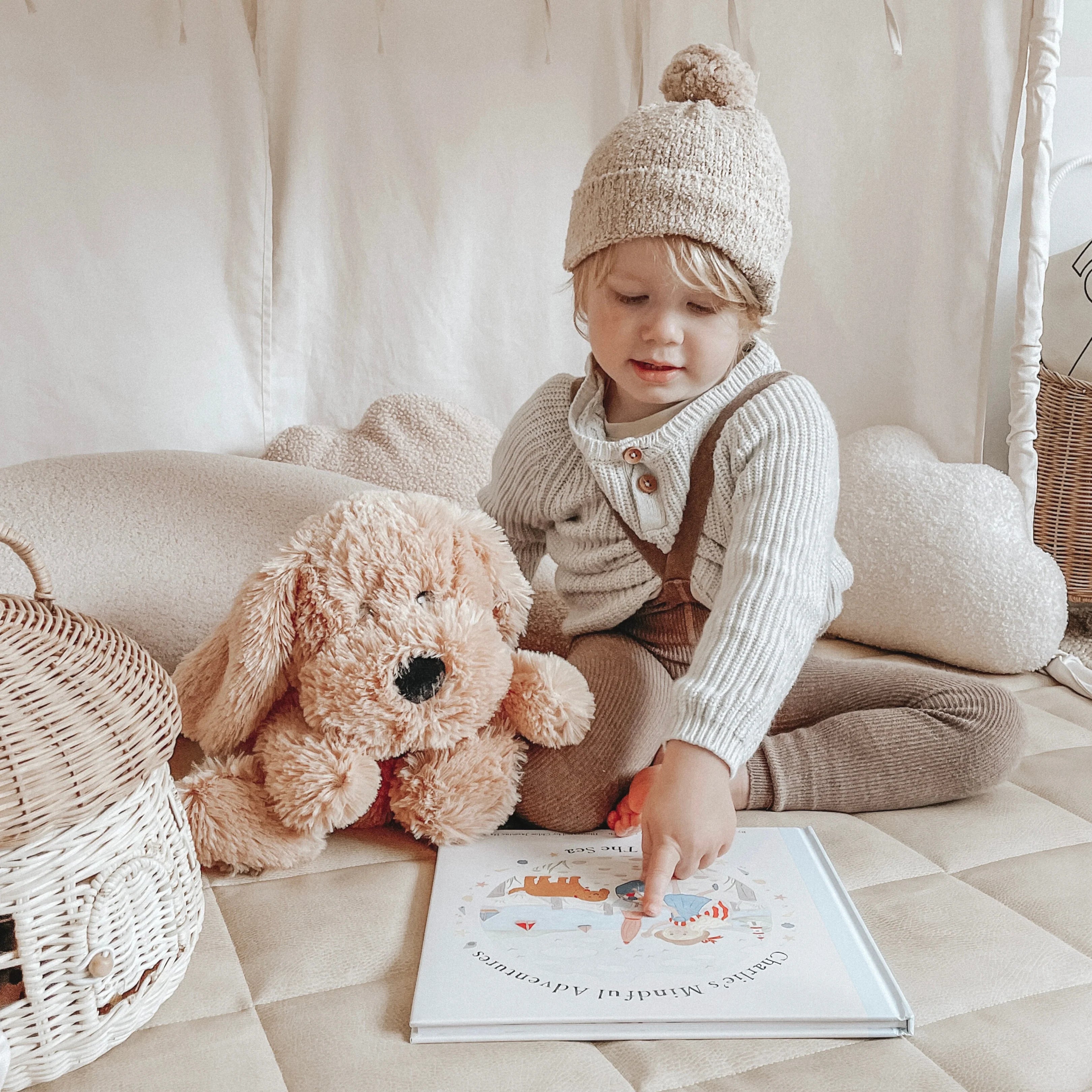 Charlie's Mindful Adventures By the Sea - Children's Mindfulness Storybook for Emotional Growth & Ocean Exploration | Perfect for Bedtime Reading, Classroom Activities & Family Bonding