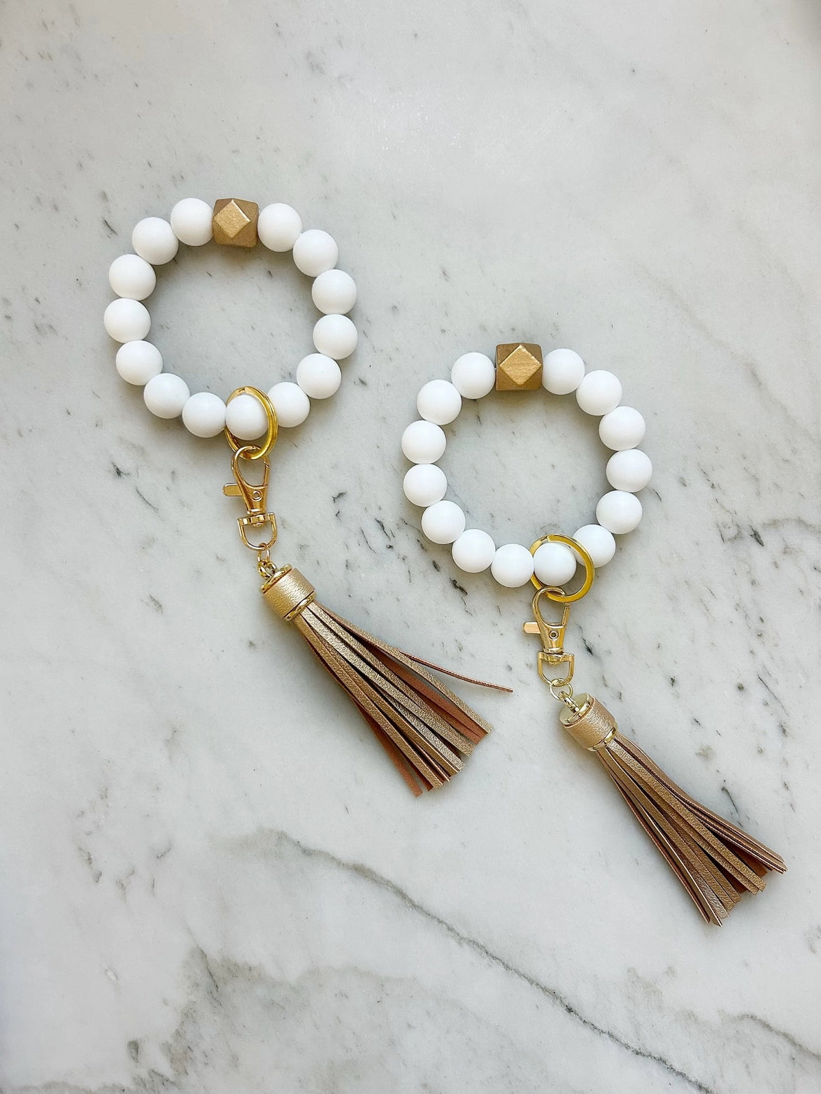Classic Gold Wristband Keychain - Stylish and Durable Key Holder for Women & Men - Perfect for Everyday Use, Travel, and Gifts