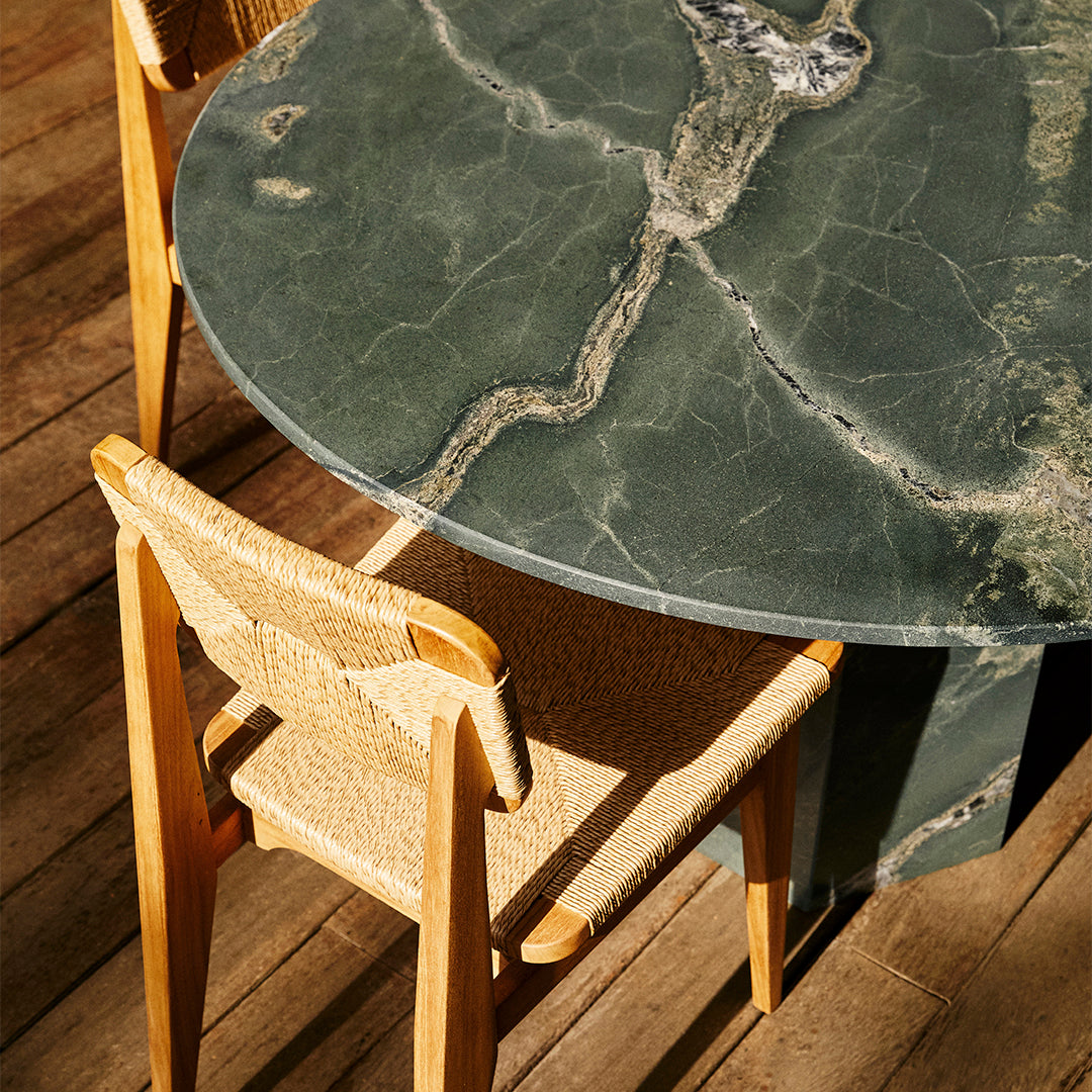 Premium Round Outdoor Dining Table - Weather-Resistant & Durable Patio Furniture for Backyard, Garden, Poolside & BBQ Gatherings