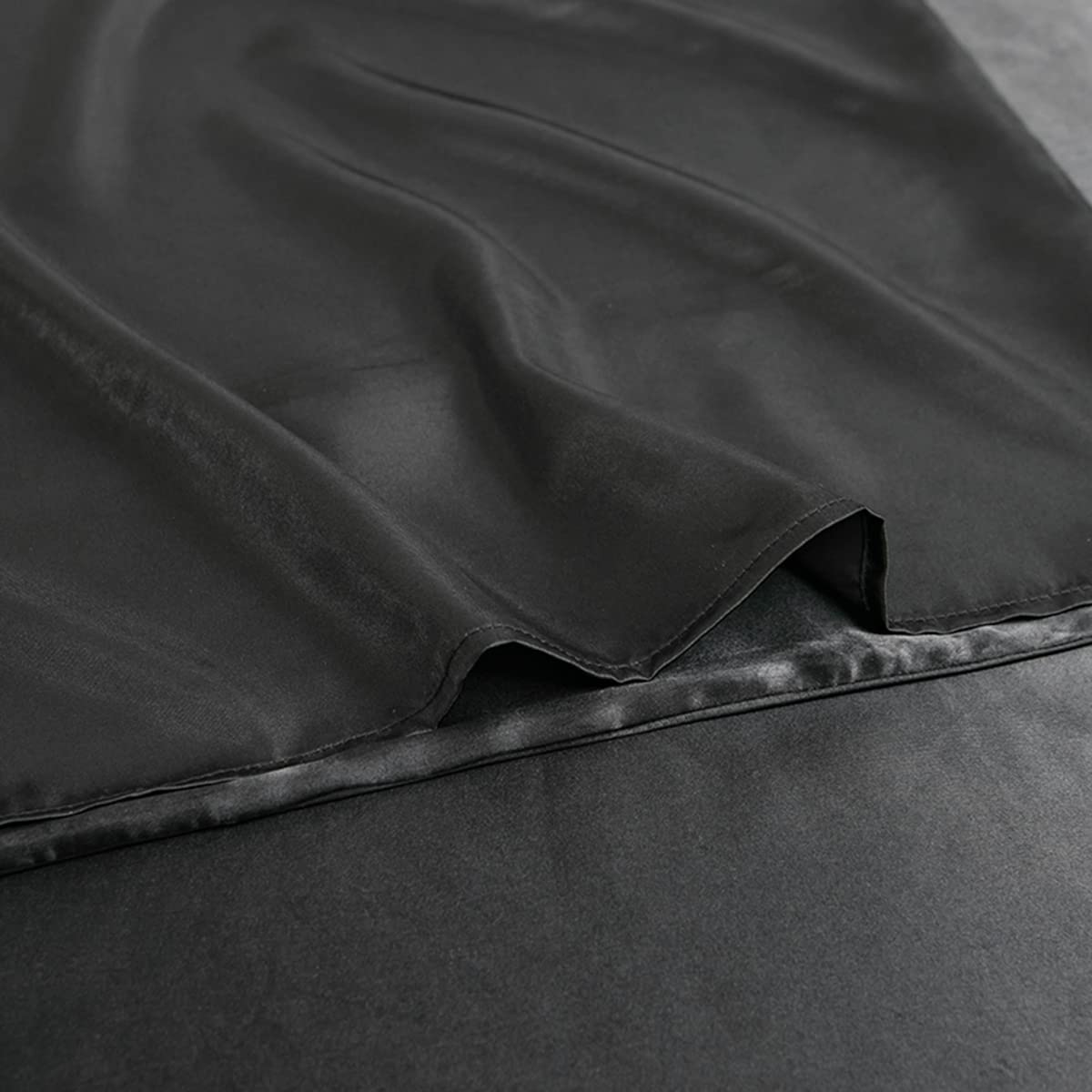 Premium King Size Fitted Sheet - Deep Pocket Microfiber Bottom Sheet - Fade & Shrink Resistant, Durable & Easy Care - 1 Piece Only (Black) - Perfect for Master Bedroom, Guest Room & Airbnb