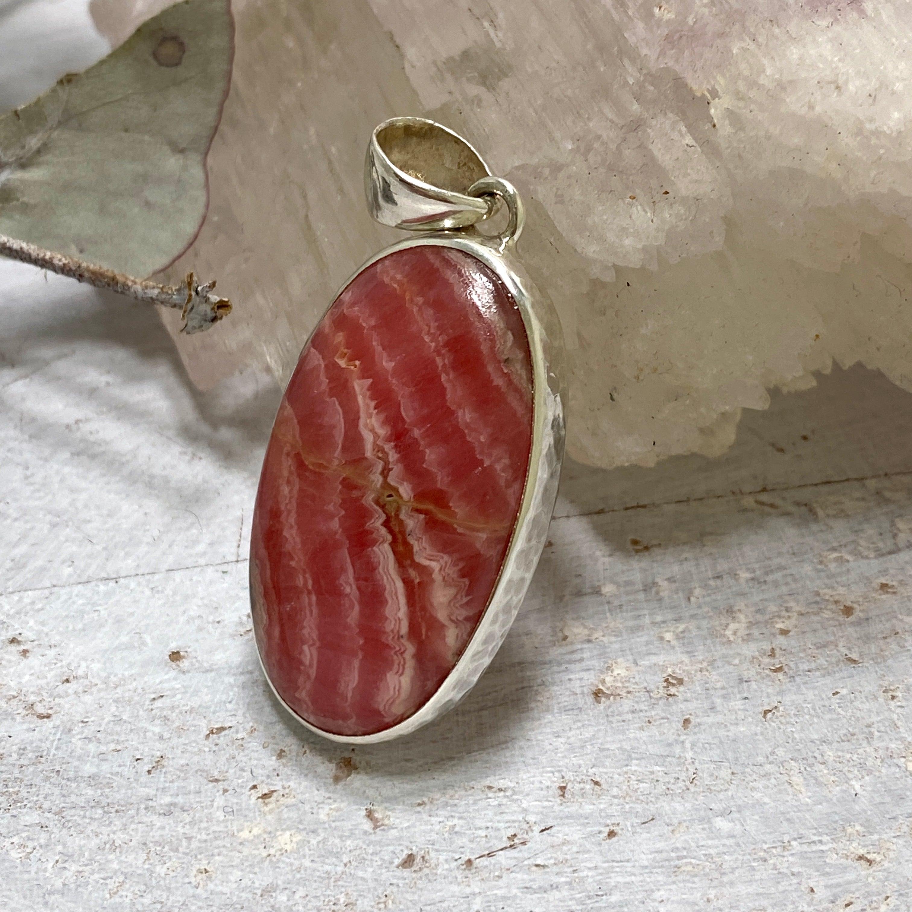 Rhodochrosite Oval Pendant Necklace KPGJ3238 - Elegant Gemstone Jewelry for Women, Perfect for Gifts & Special Occasions