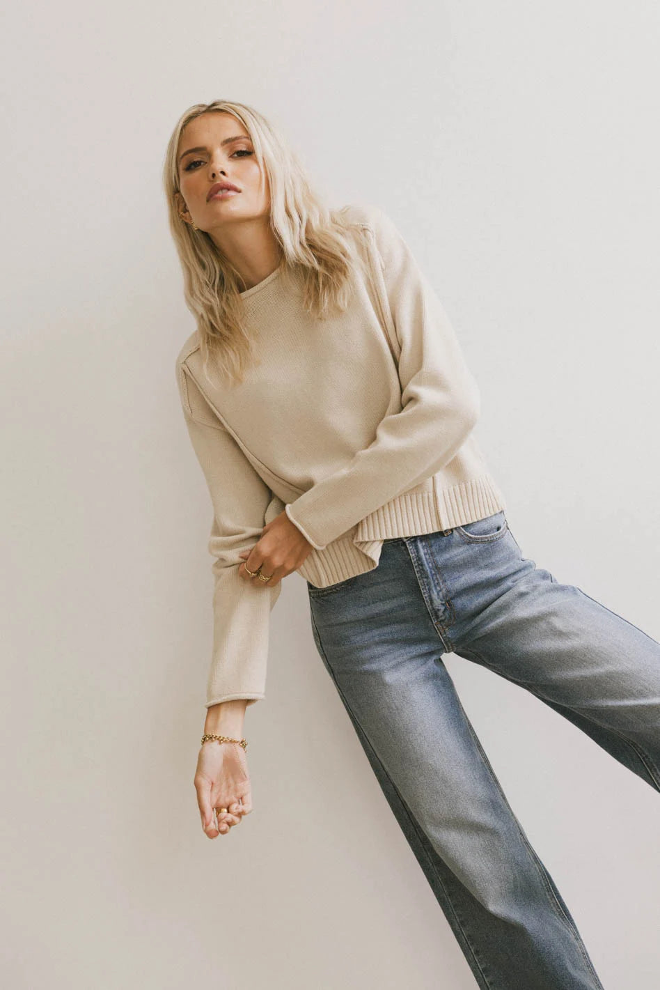 Leander Knit Sweater in Oatmeal - Soft Casual Pullover for Women | Perfect for Fall & Winter Outfits, Office Wear & Cozy Weekends