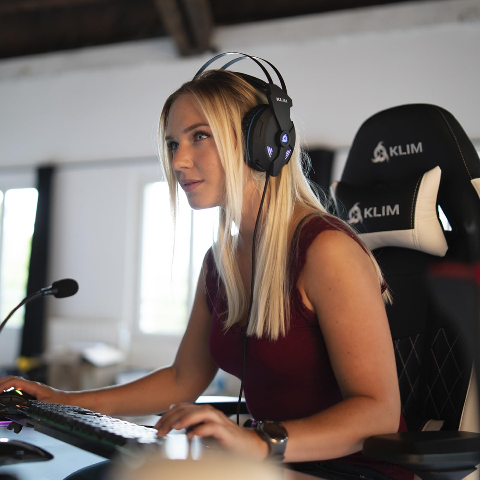 KLIM IMPACT USB Gaming Headset with 7.1 Surround Sound & Noise Isolation - High Definition Audio, Strong Bass & Built-in Mic for PC, PS4, PS5 - Perfect for Competitive Gaming, Streaming & Online Meetings [New Version]