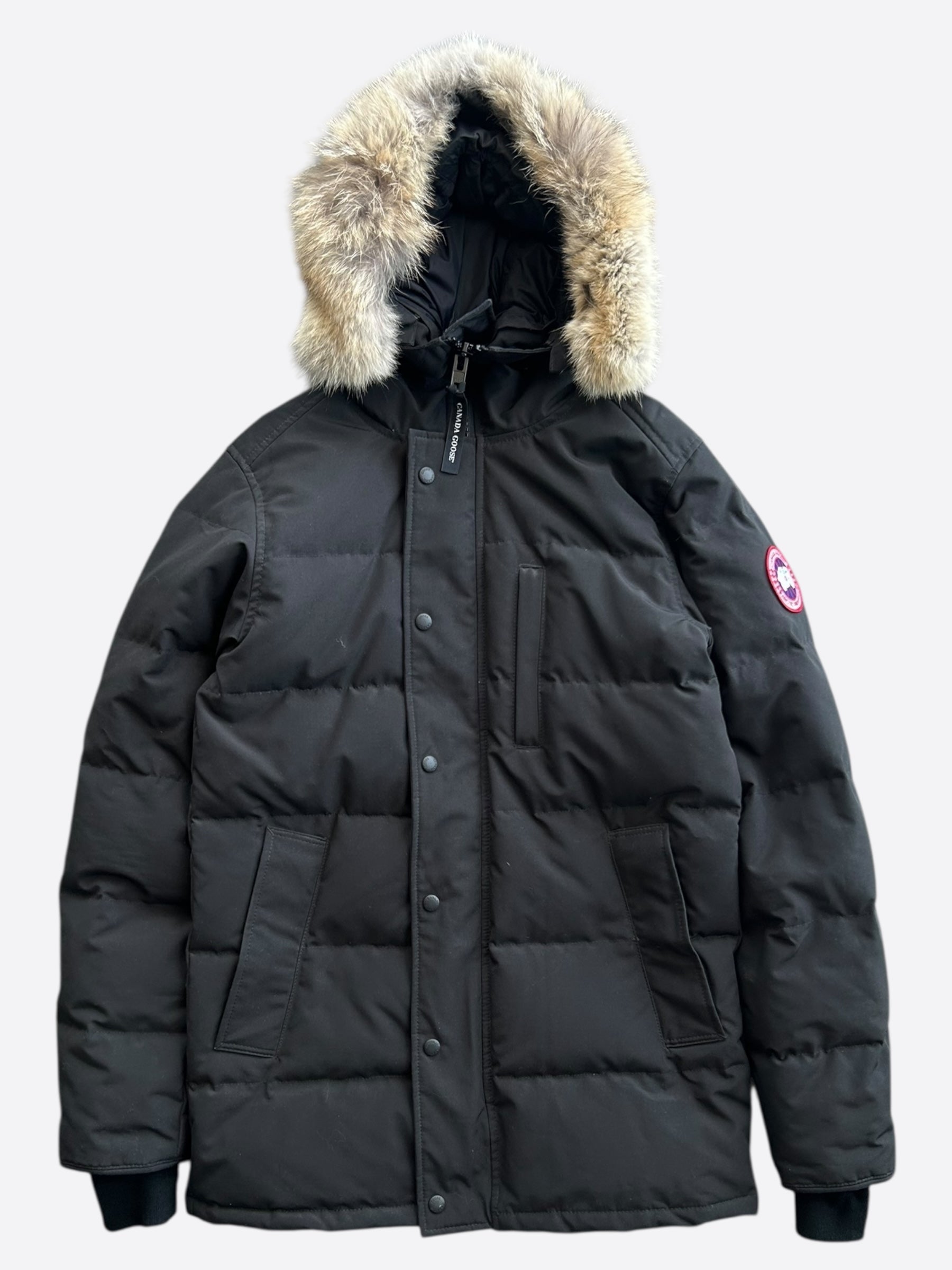 Canada Goose Carson Men's Black Down Jacket - Winter Parka for Extreme Cold Weather - Outdoor Activities & Urban Style