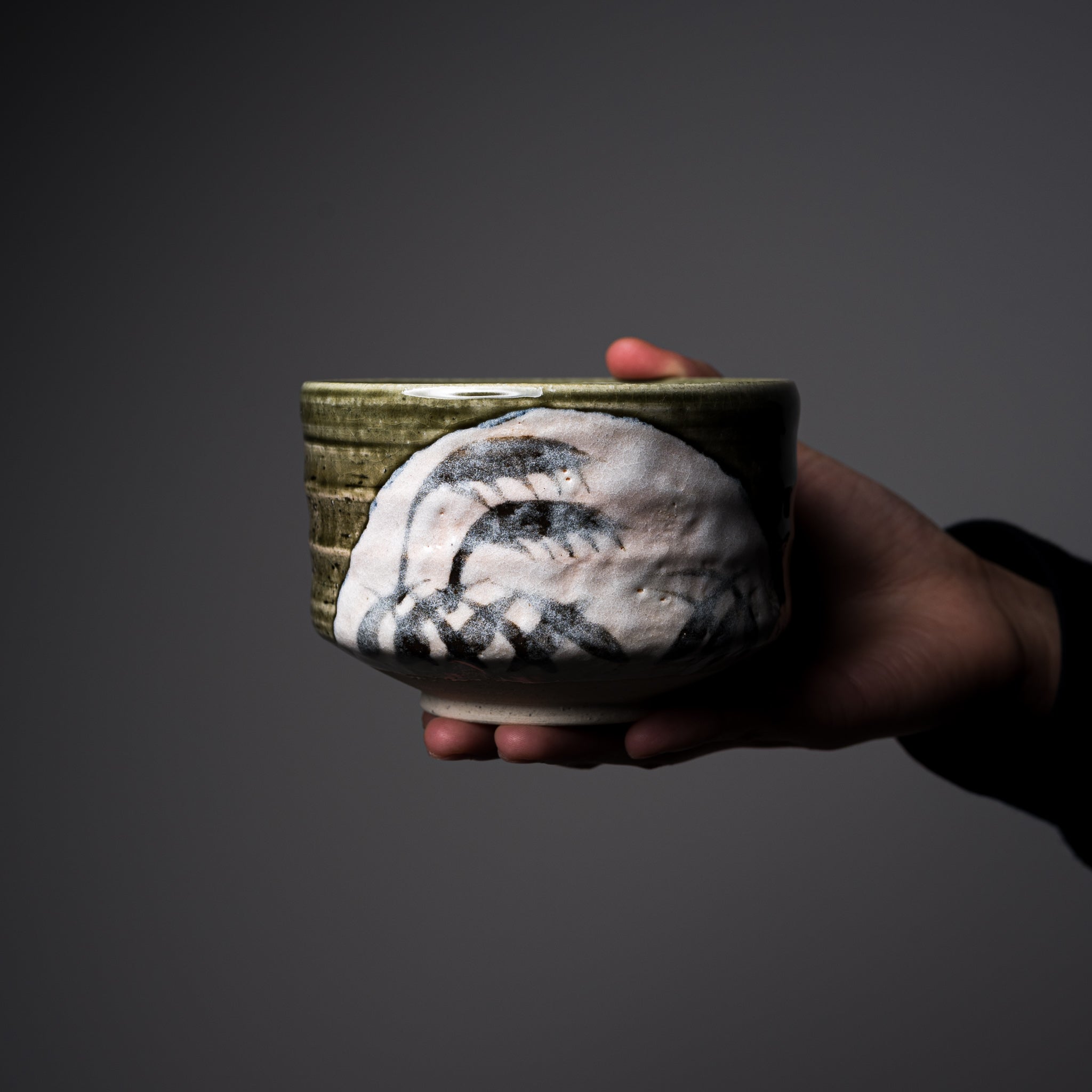 Premium Matcha Bowl - Handcrafted Oribe Ivy Design Ceramic Tea Cup for Japanese Tea Ceremony | Traditional Green Tea Drinking & Zen Meditation Accessory