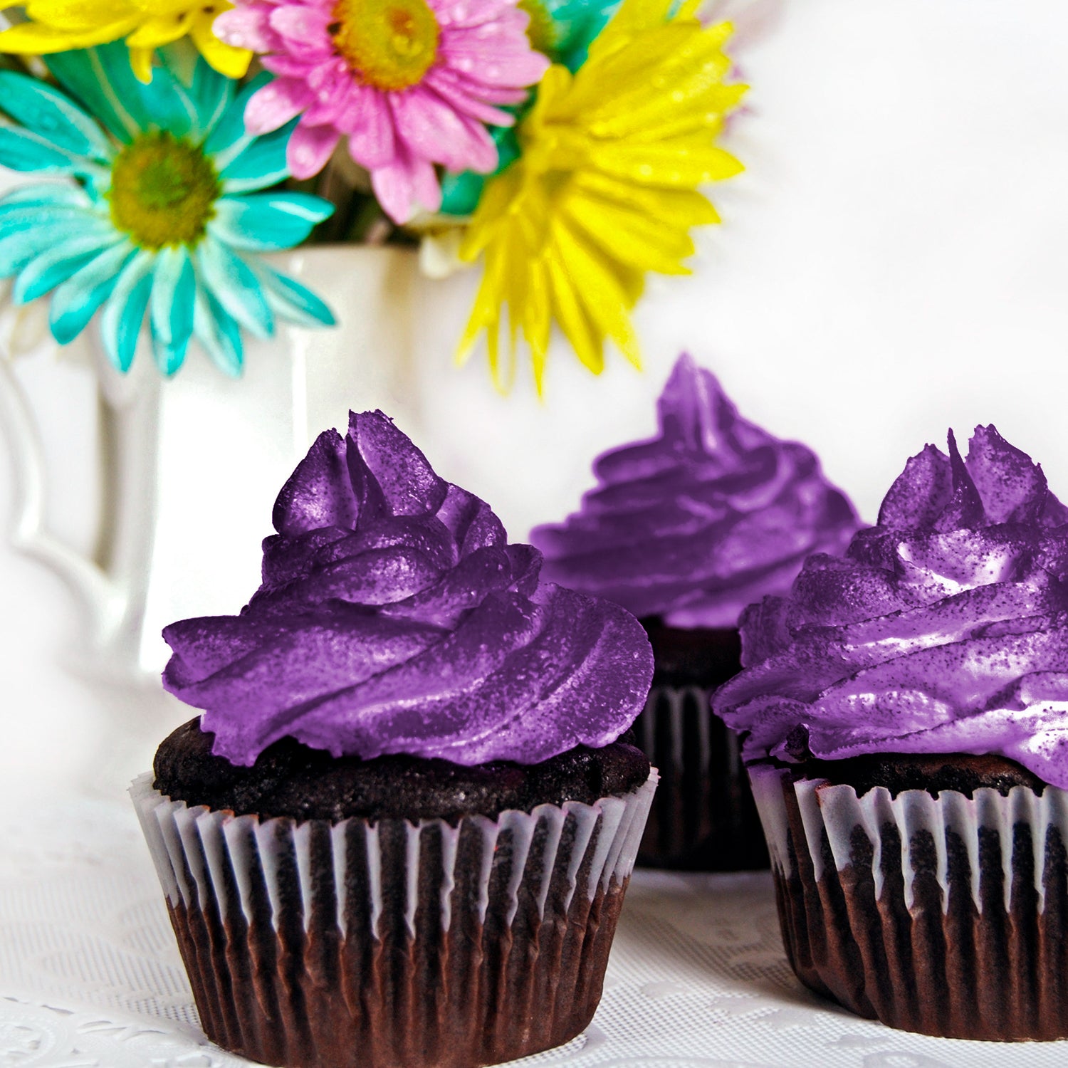 Violet Airbrush Cake Food Coloring - 2 fl oz (59ml) | Edible Food Dye for Baking, Frosting, Fondant & Decorating | Perfect for Cakes, Cupcakes, Cookies & Dessert Decorations