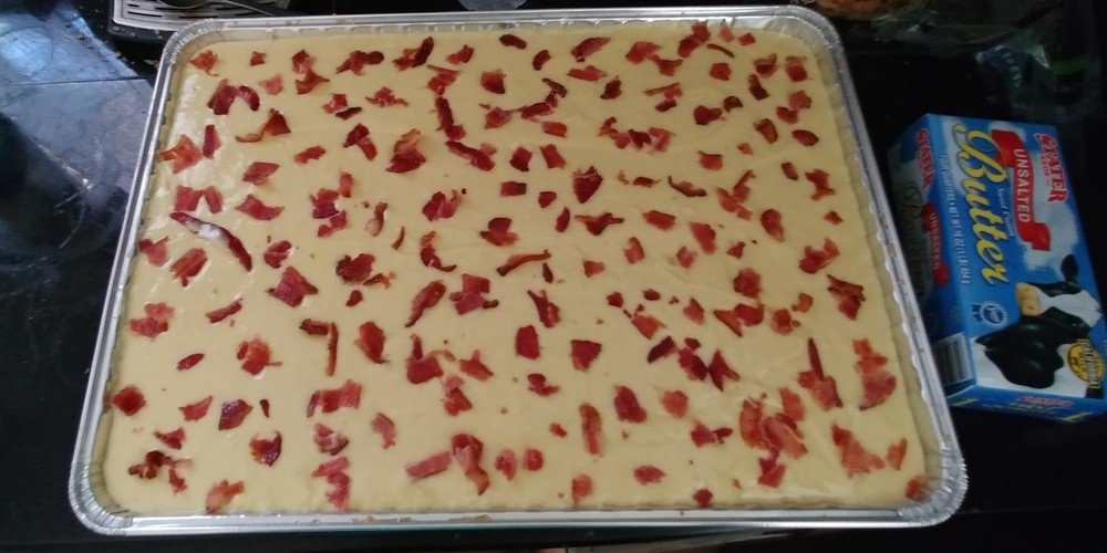 KitchenDance Disposable Aluminum Half Size Sheet Cake Pans - 17.5 x 12.8 Inch Aluminum Foil Baking Pans for Cakes, Cookies, Brownies - Perfect for Baking, Freezing, Serving Food - 100 Count (7300NL) - Ideal for Parties, Catering & Home Baking