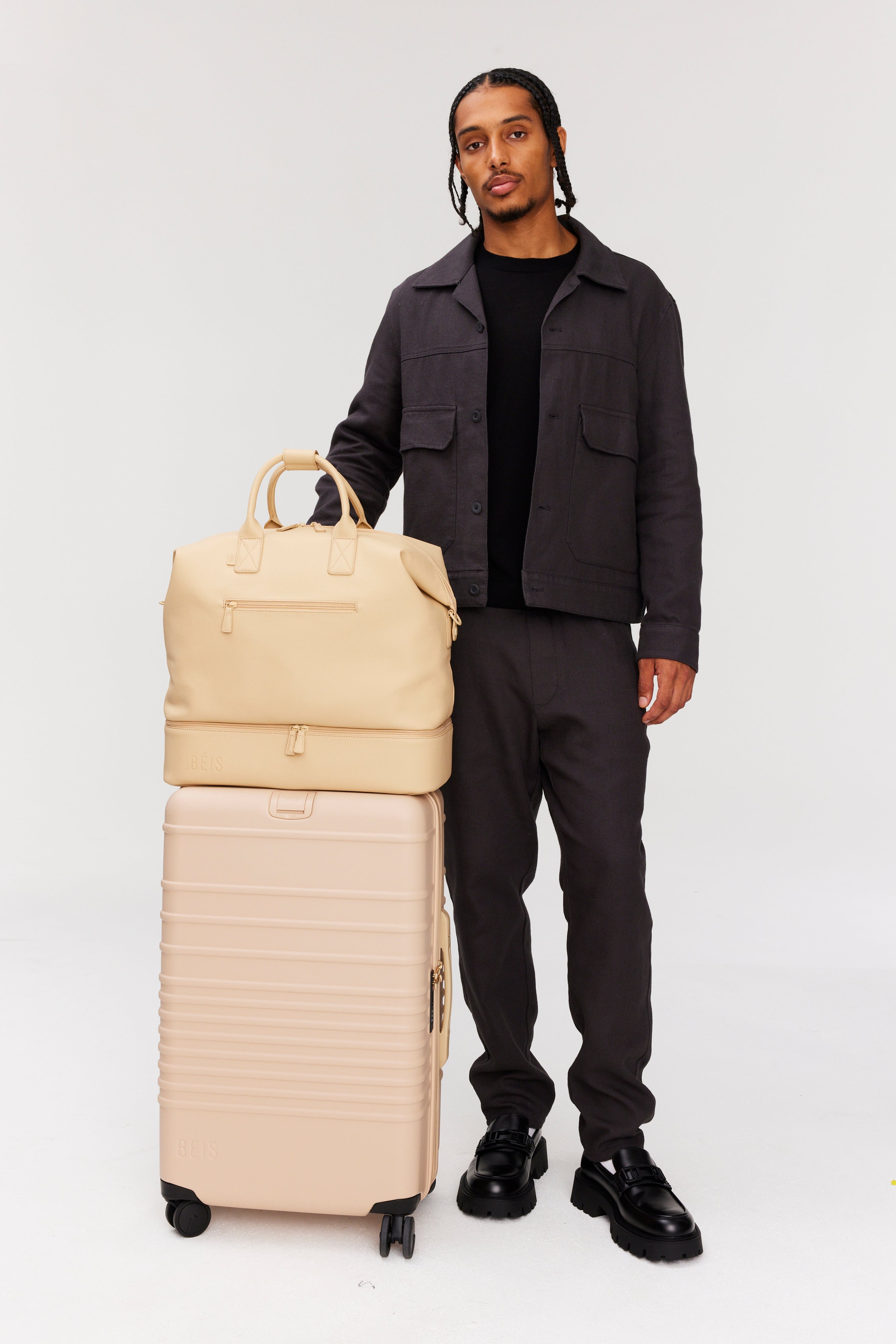Premium Beige Weekender Bag - Stylish & Spacious Travel Duffel for Women & Men - Perfect for Weekend Getaways, Gym, Work & Overnight Trips