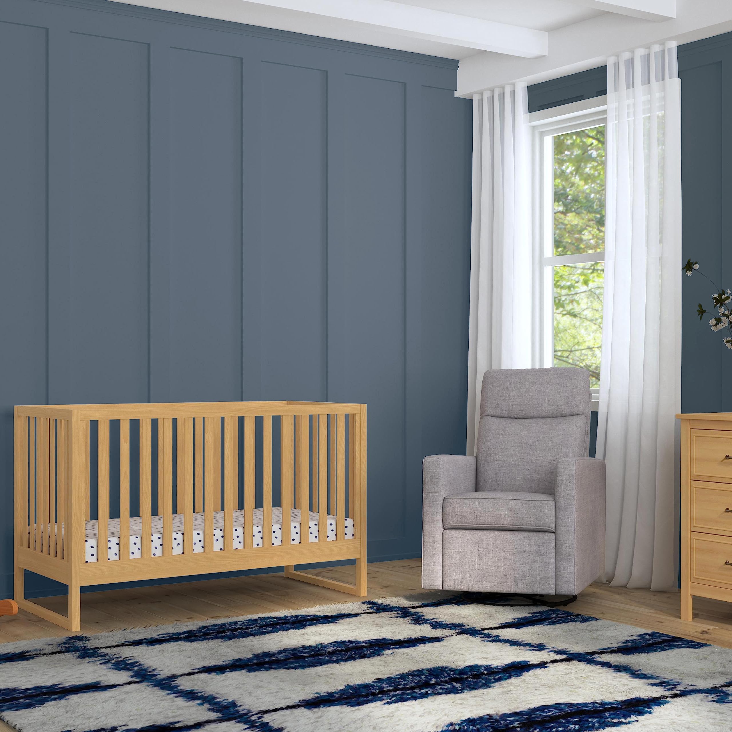daVinci Hunter 3-in-1 Convertible Baby Crib to Toddler Bed & Daybed - GREENGUARD Gold Certified Non-Toxic Wood Crib - 4 Adjustable Heights, Easy Assembly - Honey Brown Finish for Nursery & Kids Room