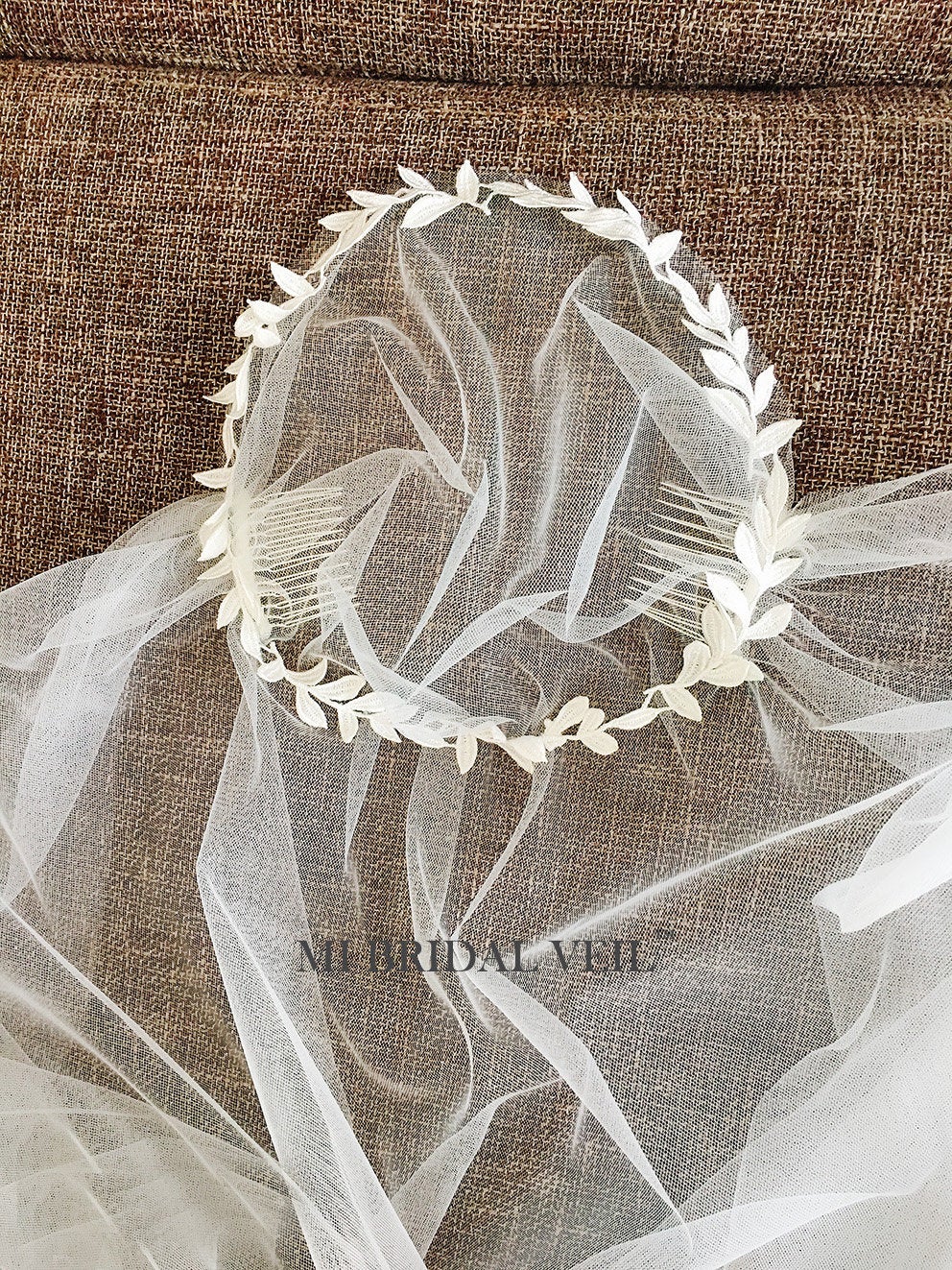 1920s Inspired Juliet Cap Veil - Vintage Bridal Wedding Veil with Lace Trim | Mi Bridal | Perfect for Gatsby-Themed Weddings & Vintage Style Brides