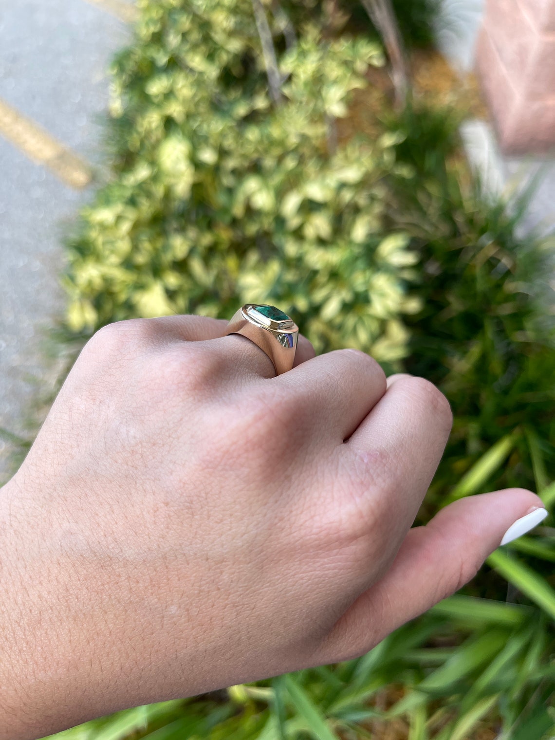 2.81 Carat Natural Colombian Emerald Solitaire Rich Sea Men's Signet Ring 18K Gold - Luxury Statement Jewelry for Weddings, Gifts & Formal Occasions