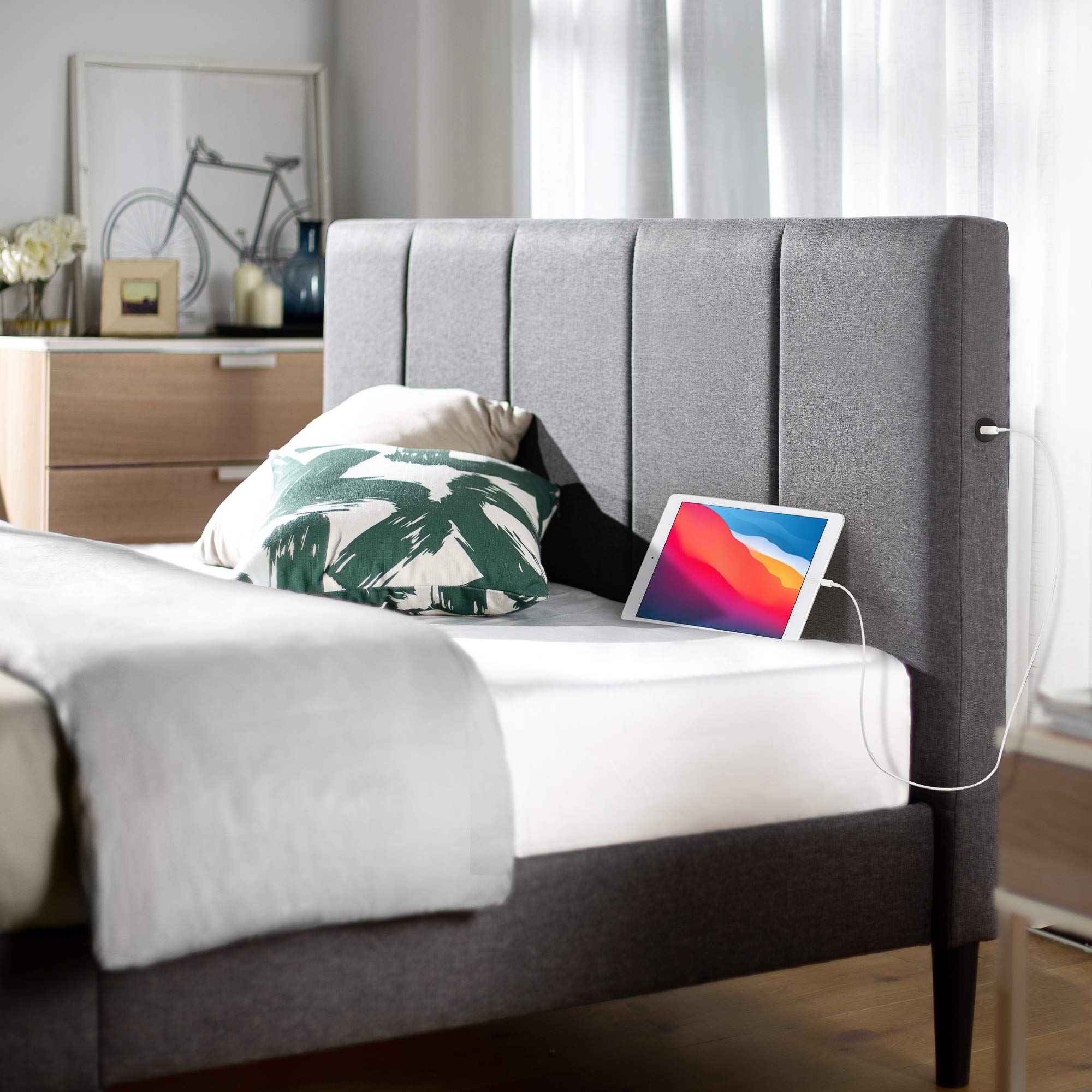 ZINUS Maddon Upholstered King Size Platform Bed Frame with USB Ports - Wood Slat Support, No Box Spring Needed, Easy Assembly - Grey Modern Bedroom Furniture for Home & Apartment