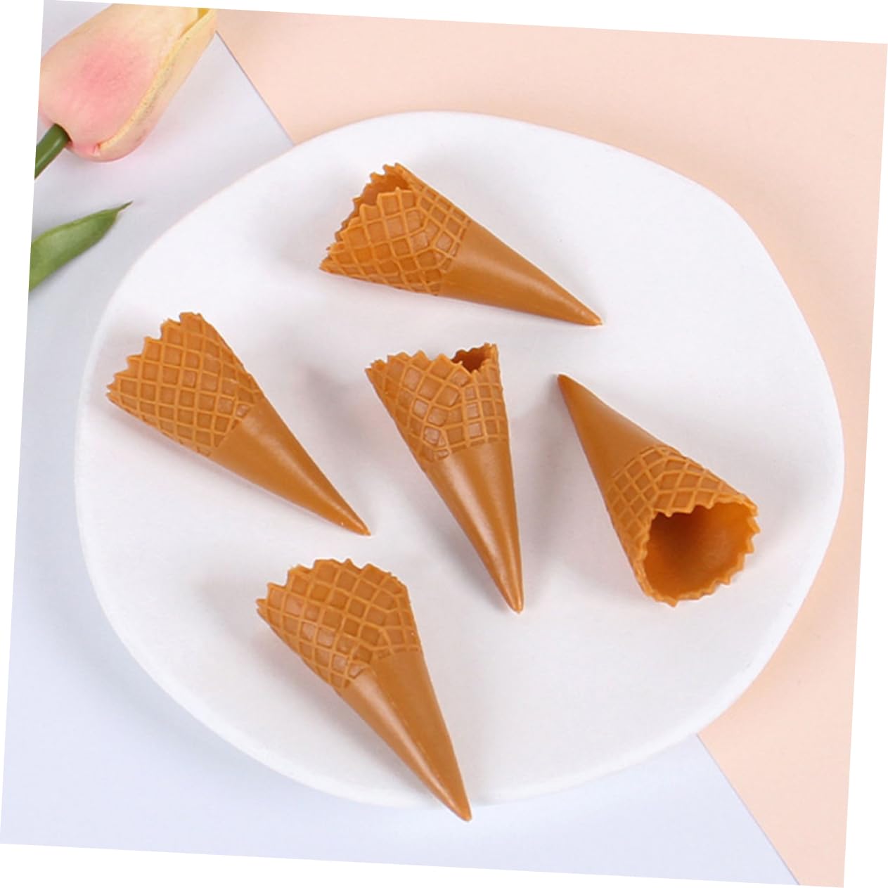 15pcs Miniature Fake Ice Cream Cones for Jewelry Making, DIY Crafts, Dollhouse Decor - Perfect for Party Favors, Photography Props & Kids Play