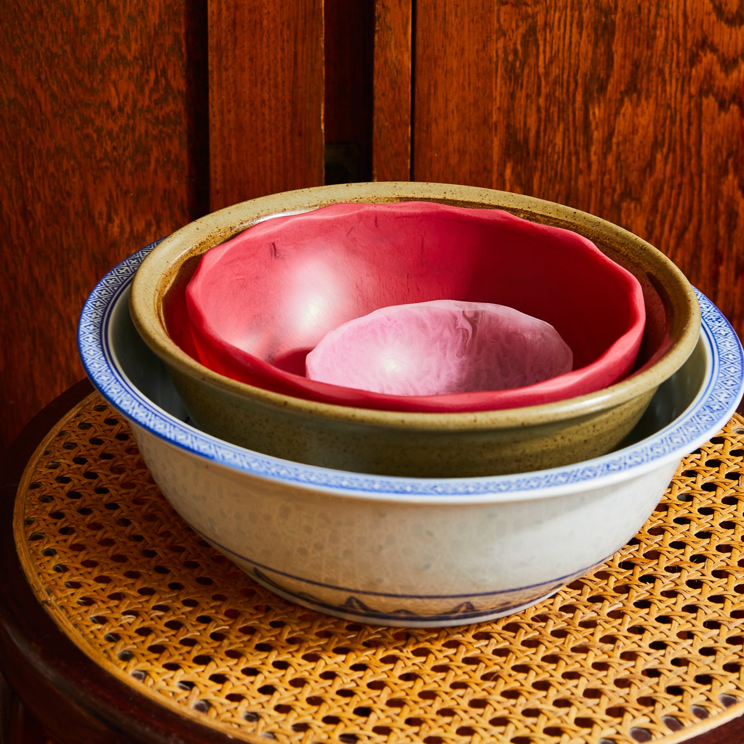Billie Bowl - Premium Ceramic Serving Bowl in Fuchsia Pink, Ideal for Salads, Soups, and Party Snacks | Dishwasher & Microwave Safe