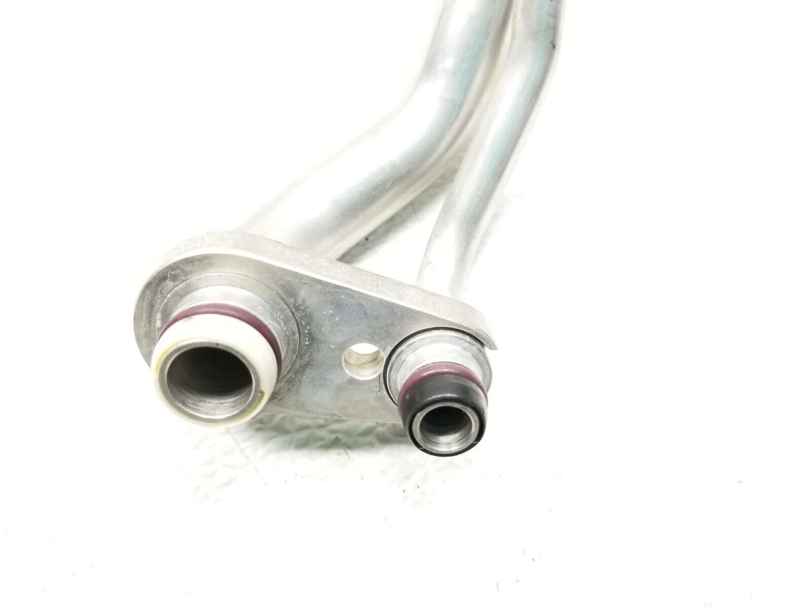 BMW E46 325xi AC Double Hose Pipe Line Replacement Part - OEM Quality Fit for 2001-2005 Models - Perfect for AC System Repair & Maintenance