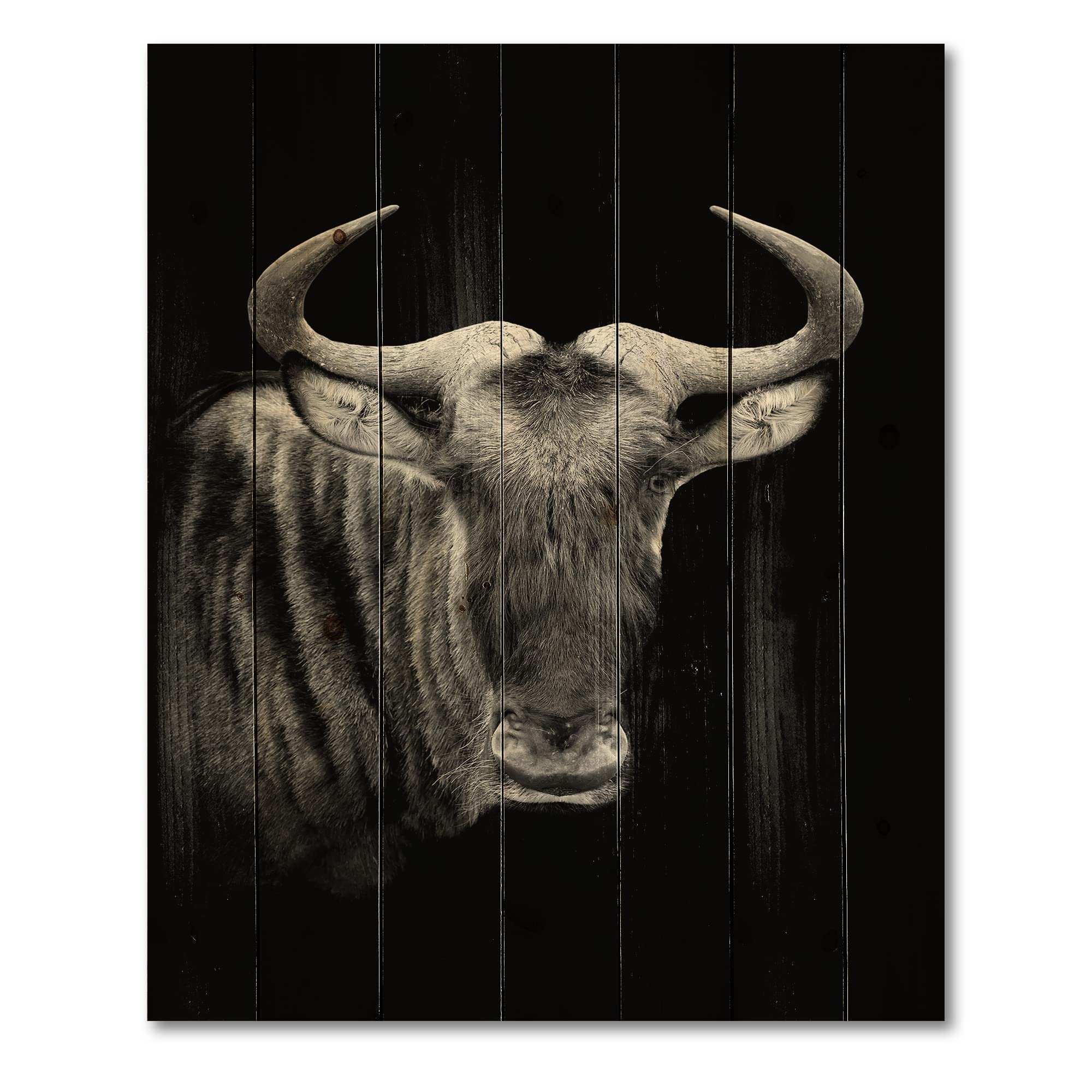 DesignQ Monochrome Wildebeest Portrait - Farmhouse Wood Wall Decor, Black Wood Wall Art, Large Animal Wood Panels Printed on Natural Pine - Perfect for Living Room, Bedroom & Office Decor