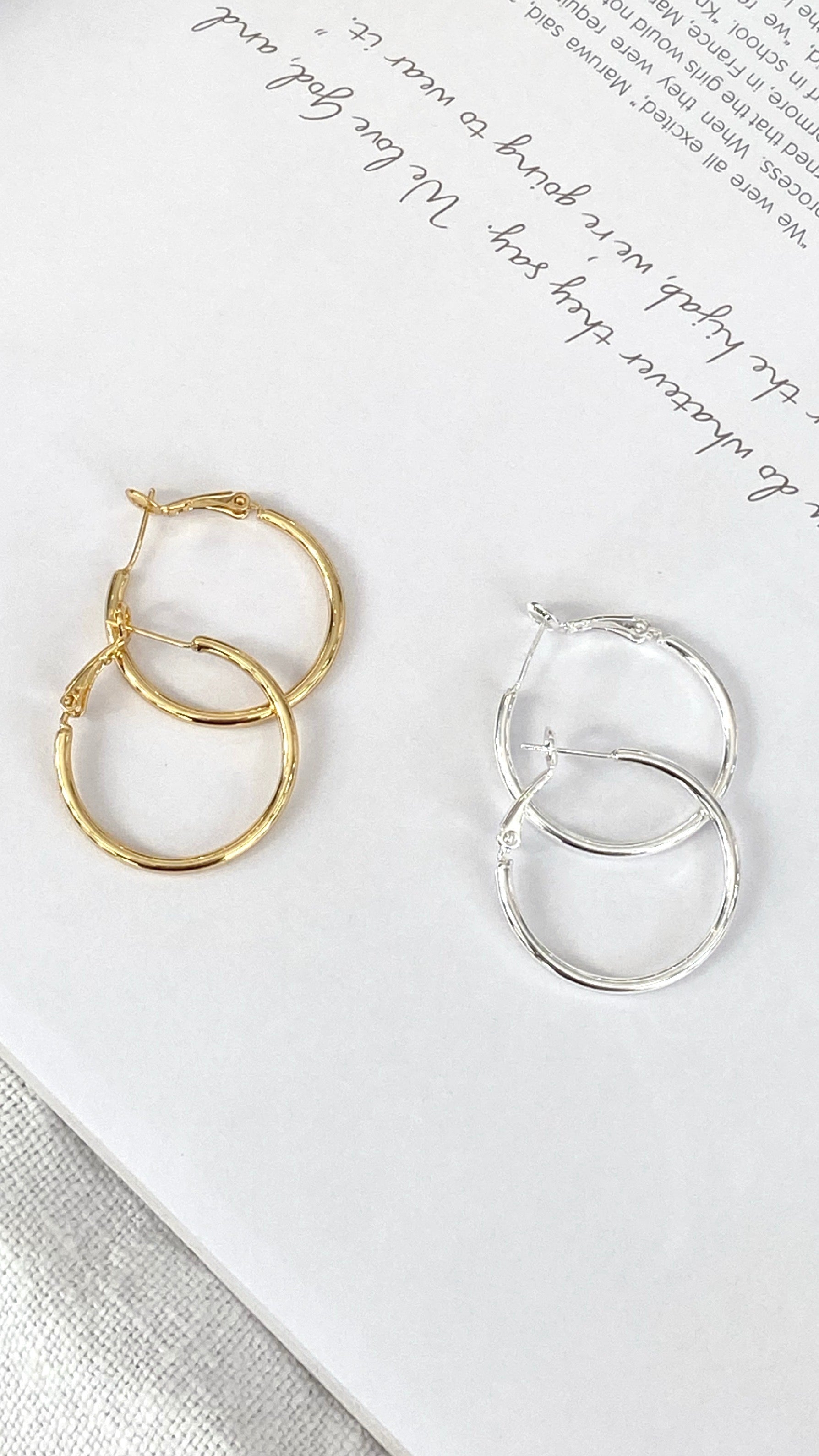 Leni Hoops Silver Earrings for Women - Trendy Hypoallergenic Hoop Earrings for Everyday Wear | Perfect for Work, Parties & Casual Outfits