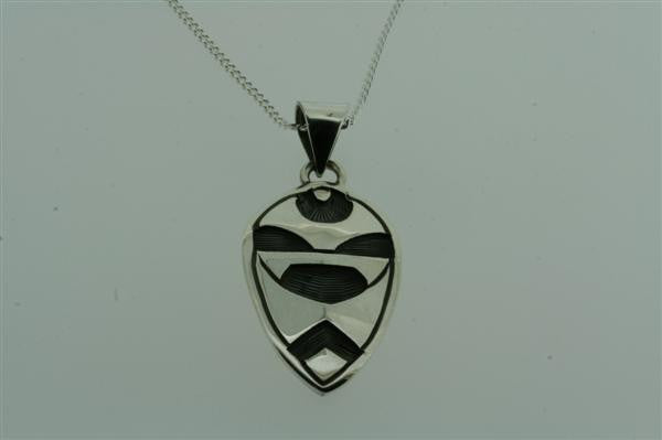 Stylish Shield Pendant Necklace with 55cm Link Chain - Perfect for Everyday Wear, Gifts & Jewelry Collection