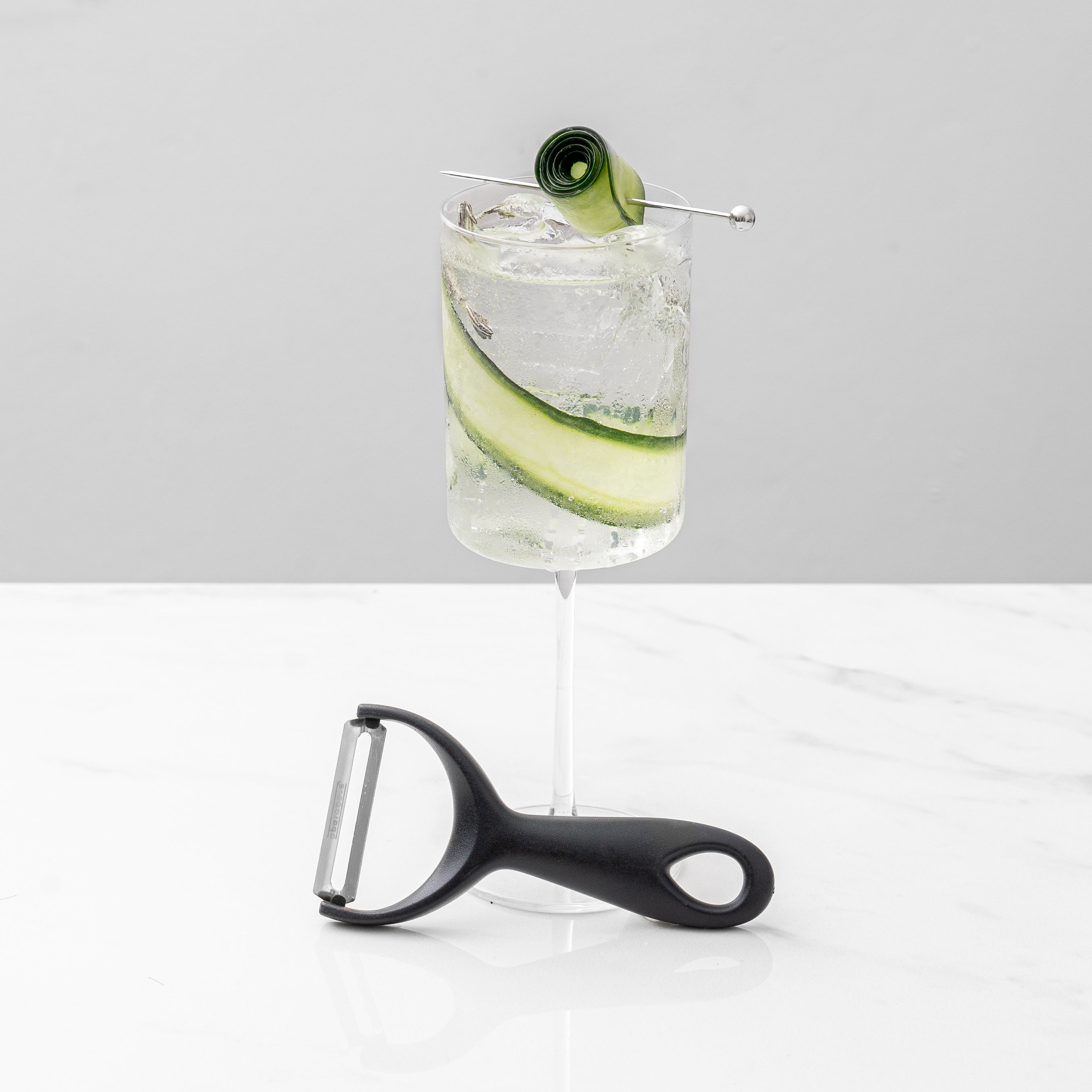 Stainless Steel Citrus Peeler - Easy to Use Kitchen Tool for Peeling Oranges, Lemons & Grapefruits - Perfect for Juicing, Baking & Cocktail Making
