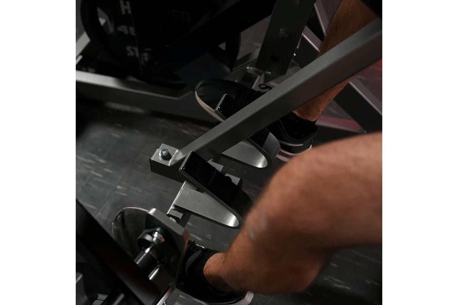 Hammer Strength Plate Loaded Iso-Lateral Row Machine - Commercial Gym Equipment for Back Workouts & Strength Training - Perfect for Home Gyms & Fitness Centers