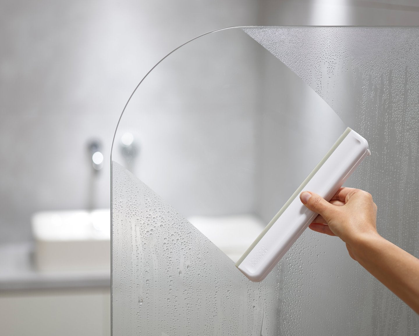 EasyStore Compact Shower Squeegee - Stainless Steel Bathroom Window Wiper for Streak-Free Cleaning - Perfect for Shower Doors, Tiles, Mirrors & Glass Surfaces