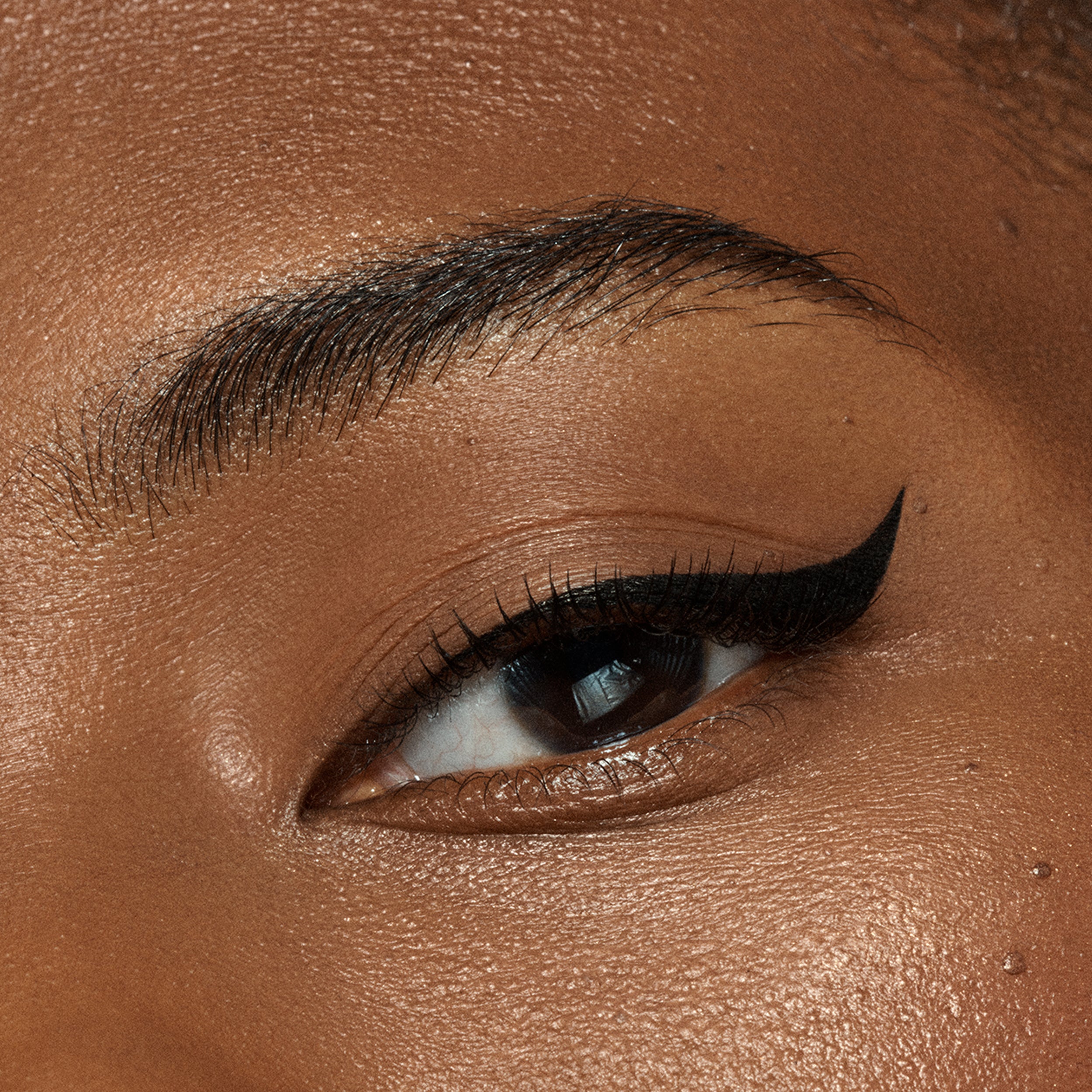 Black Power Ink Liner - Waterproof Eyeliner Pen for Precise Winged Liner & Smudge-Proof Makeup - Perfect for Daily Wear, Night Out & Special Occasions