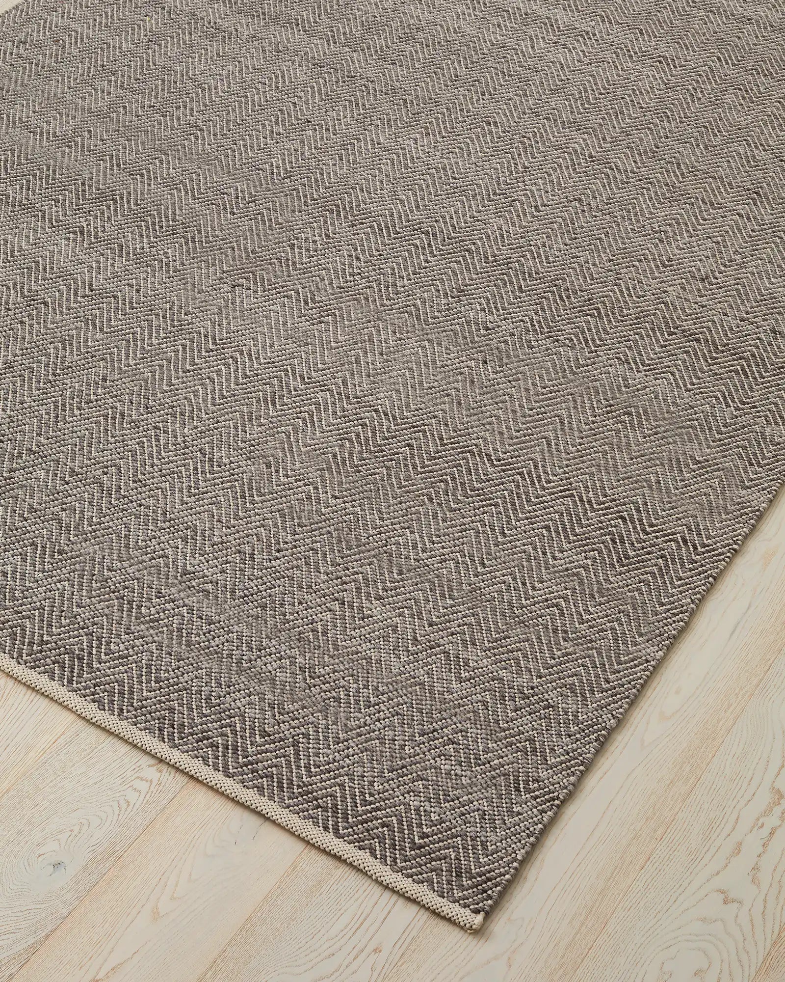 Matterhorn Rug Tar - Premium Non-Slip Rug Pad for Hardwood Floors, 5x7 Feet, Washable & Durable - Perfect for Living Room, Bedroom, and Office Use