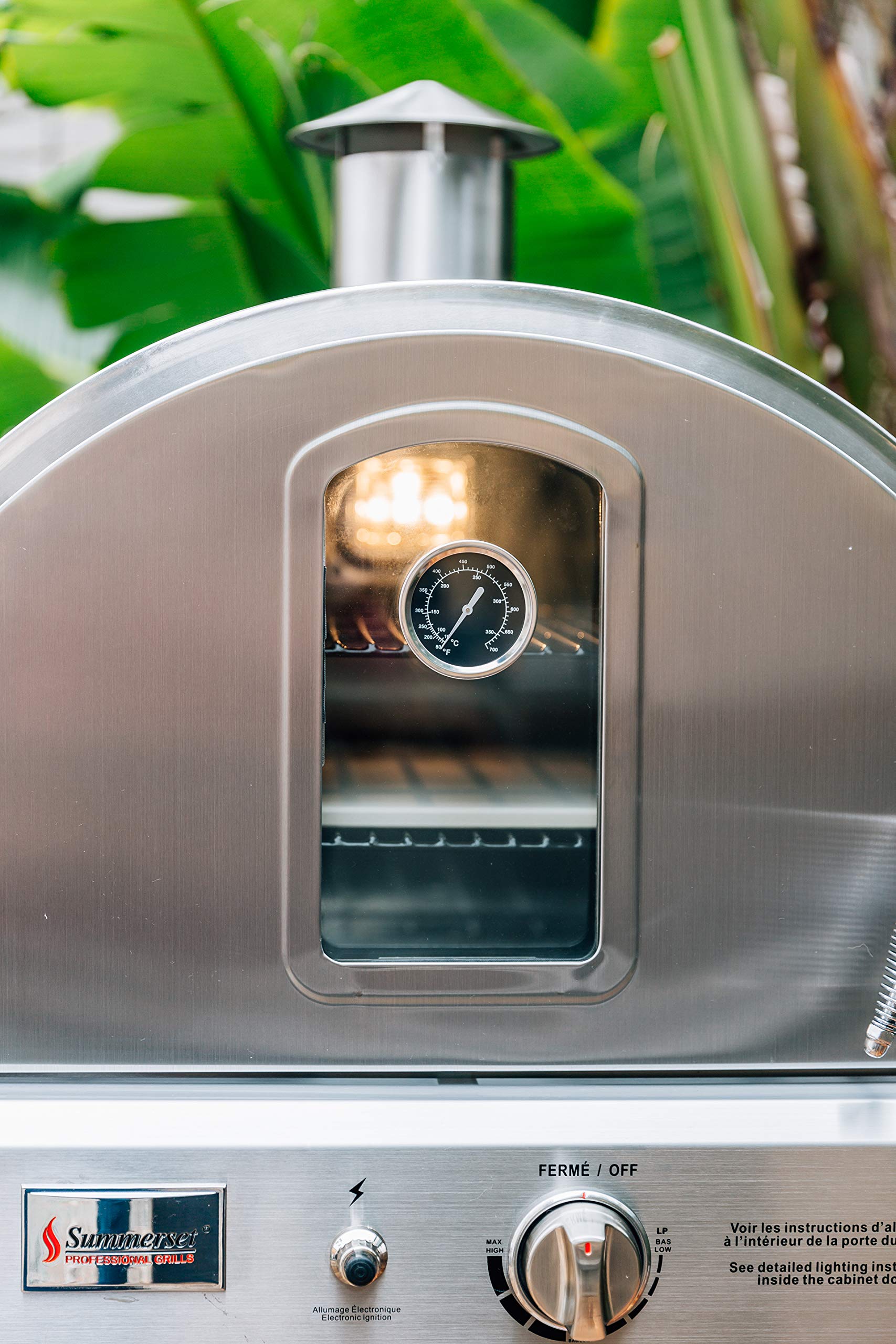Summerset SS-OVFS-LP Freestanding Propane Gas Outdoor Pizza Oven - Portable Backyard Pizza Maker for Patio, Garden & Camping - Perfect for Wood-Fired Style Pizzas, Bread & Roasting