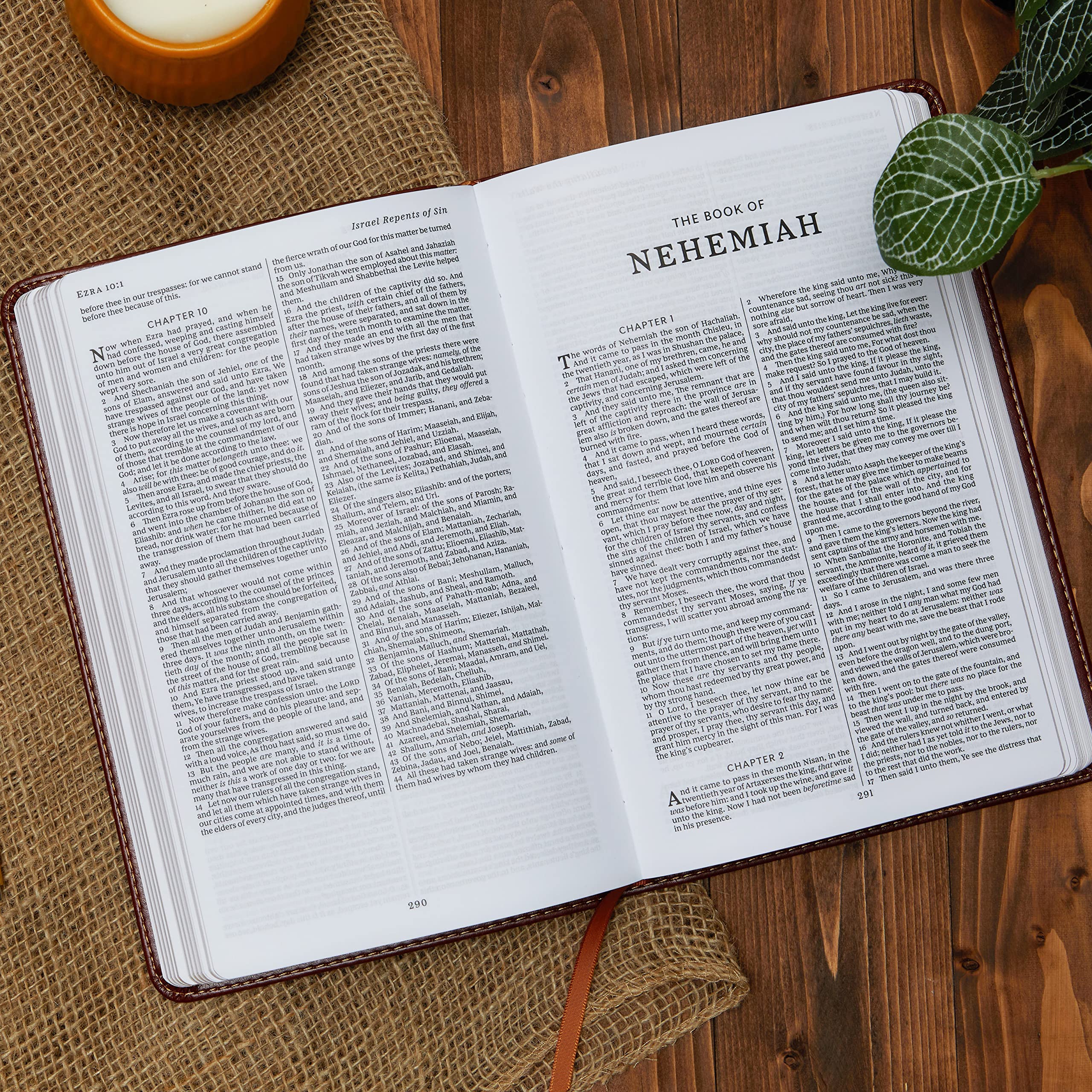 KJV Holy Bible - Deluxe Blue Leathersoft Gift Edition with Red Letter Comfort Print | King James Version for Daily Devotion, Bible Study & Church Services