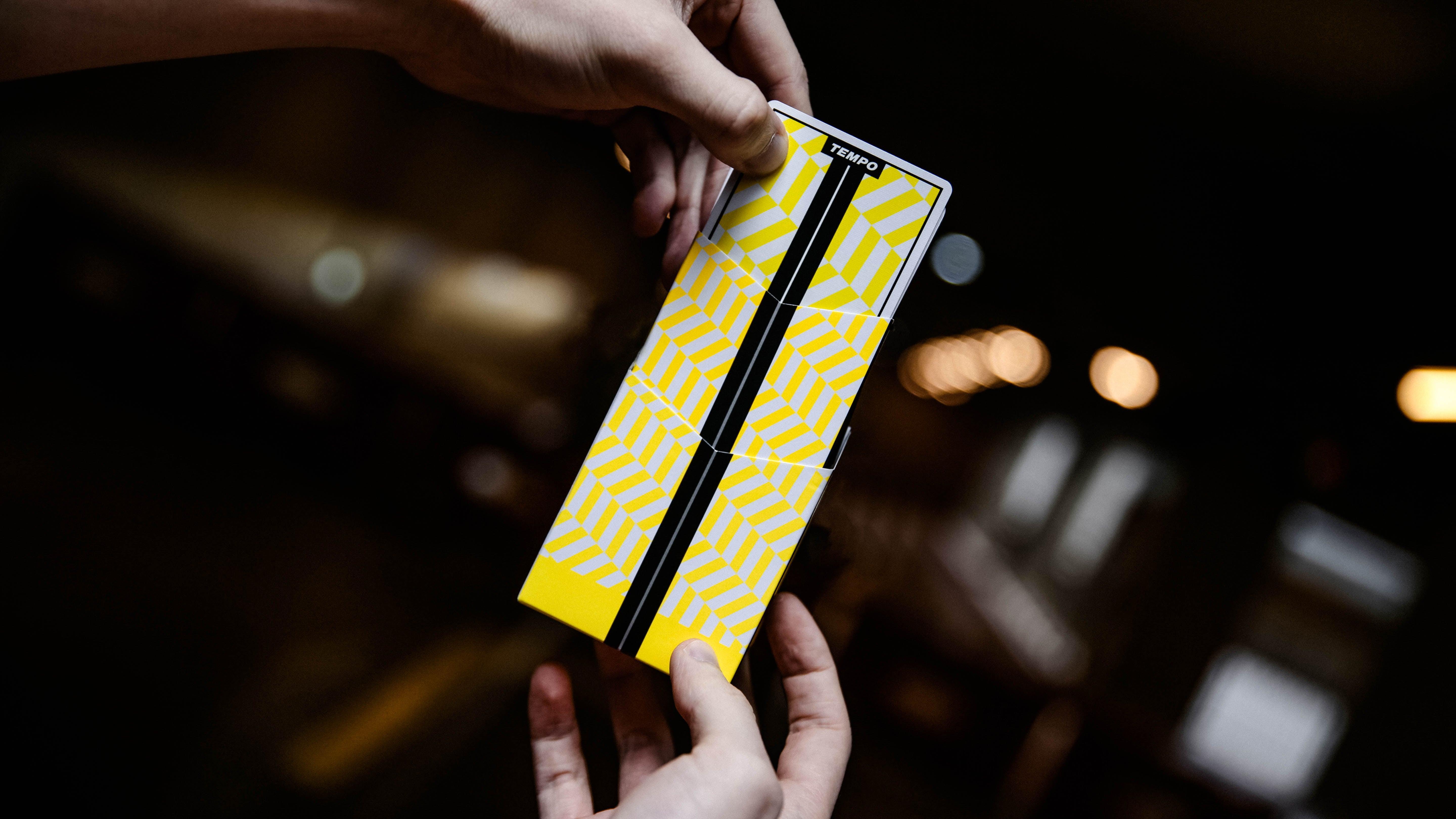 Premium Tempo Playing Cards - Classic Design for Poker, Magic Tricks & Card Games | Perfect for Family Game Nights, Casino Parties & Professional Performances