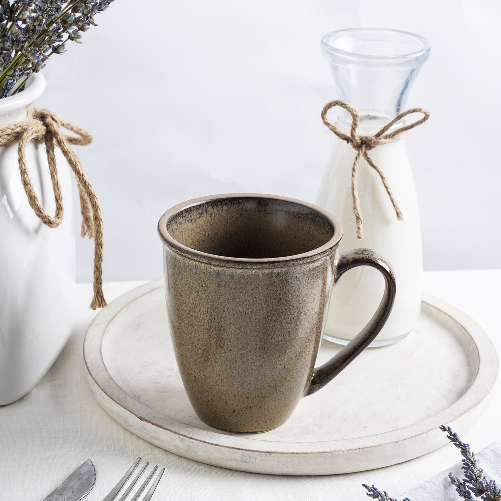 Premium Stoneware Coffee Mug - Green & Beige Ceramic Cup for Hot & Cold Drinks - Perfect for Home, Office, or Gift Giving