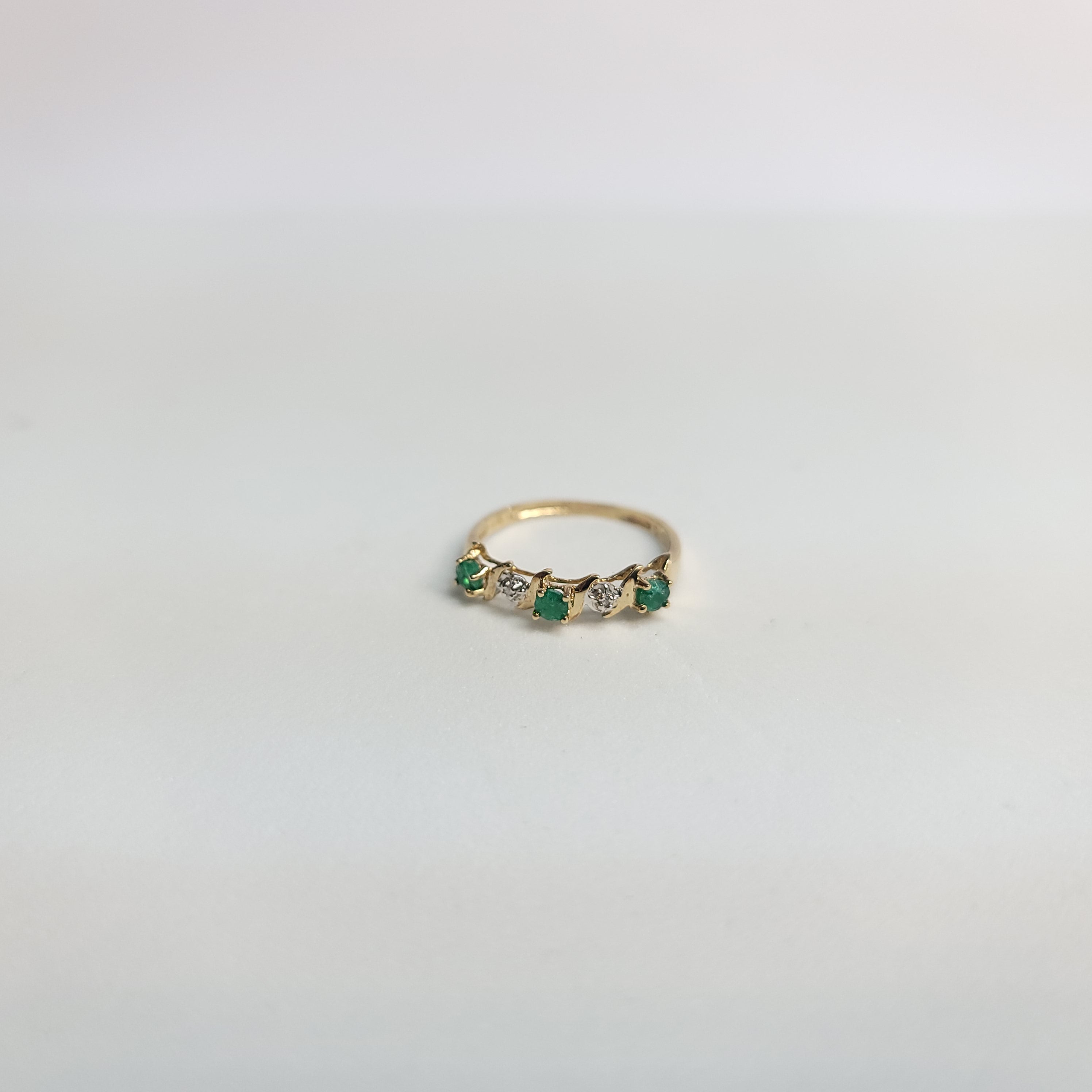 Emerald and Diamond Ring 0.15cttw 10k Yellow Gold - Elegant S-Shaped Design for Women, Perfect for Engagement, Anniversary & Special Occasions