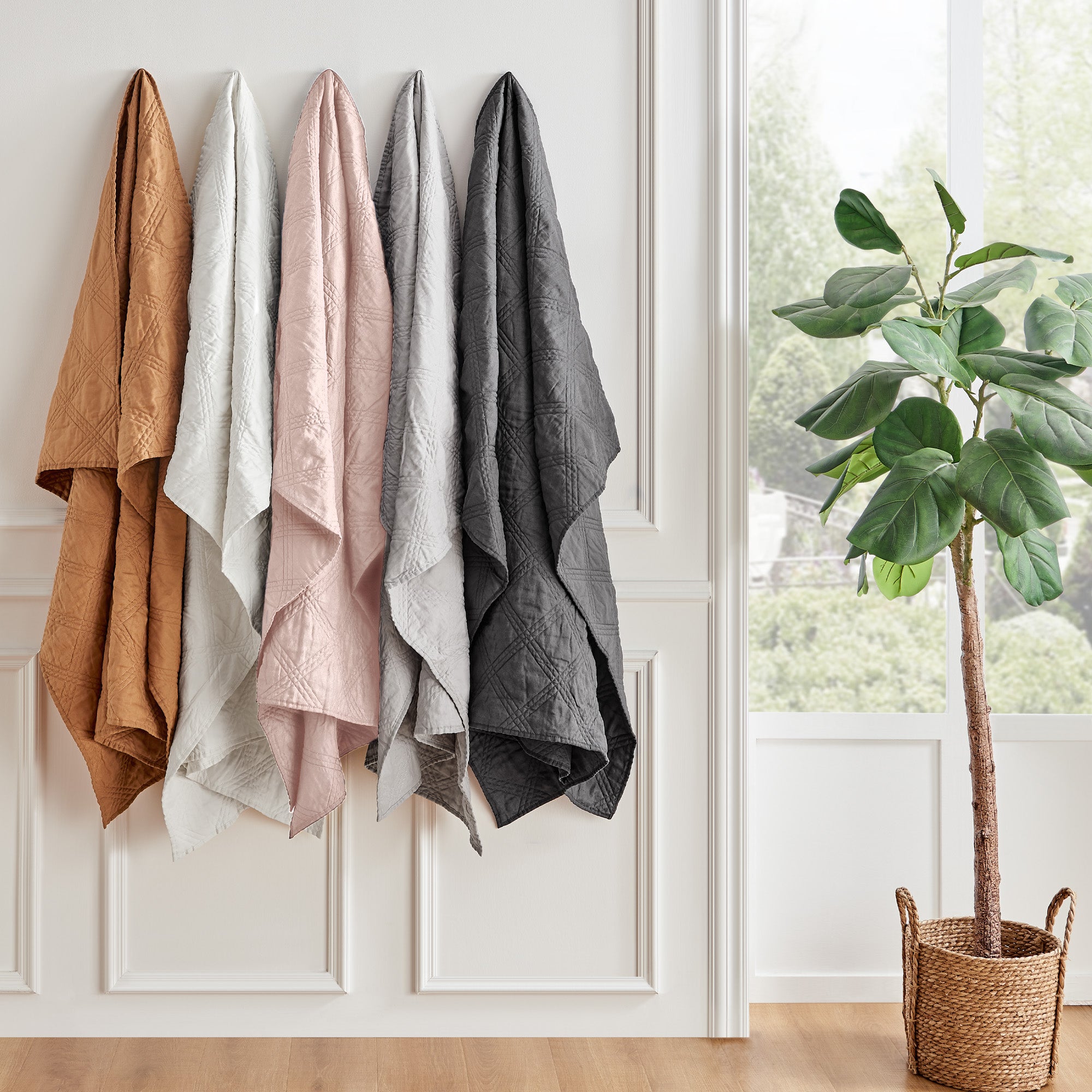 Soft Washed Linen Quilted Throw Blanket - Lightweight & Breathable for All Seasons - Perfect for Sofa, Bed, or Outdoor Picnics