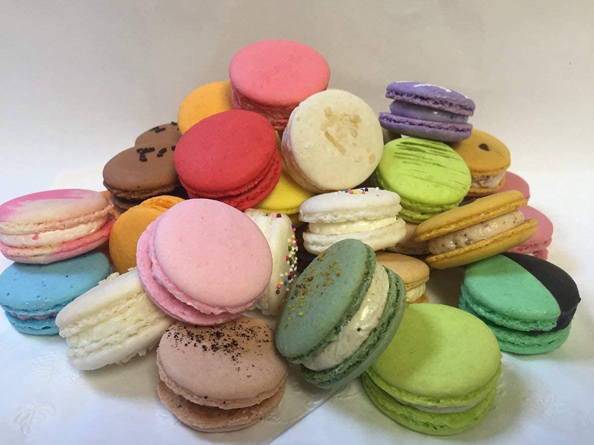 Gourmet French Macarons - Assorted Box of 12 Delicious Macaron Cookies | Perfect for Birthday Gifts, Wedding Favors & Holiday Treats